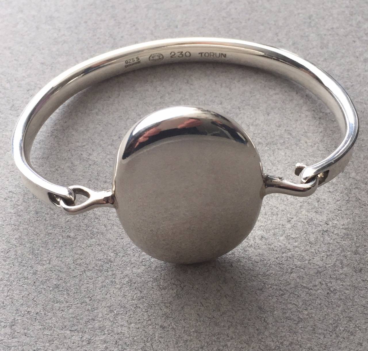 Georg Jensen Sterling Silver Bangle No 230 By Vivianna Torun For Modernist Georg Jensen Sterling Silver Bangle No 230 By Vivianna Torun For