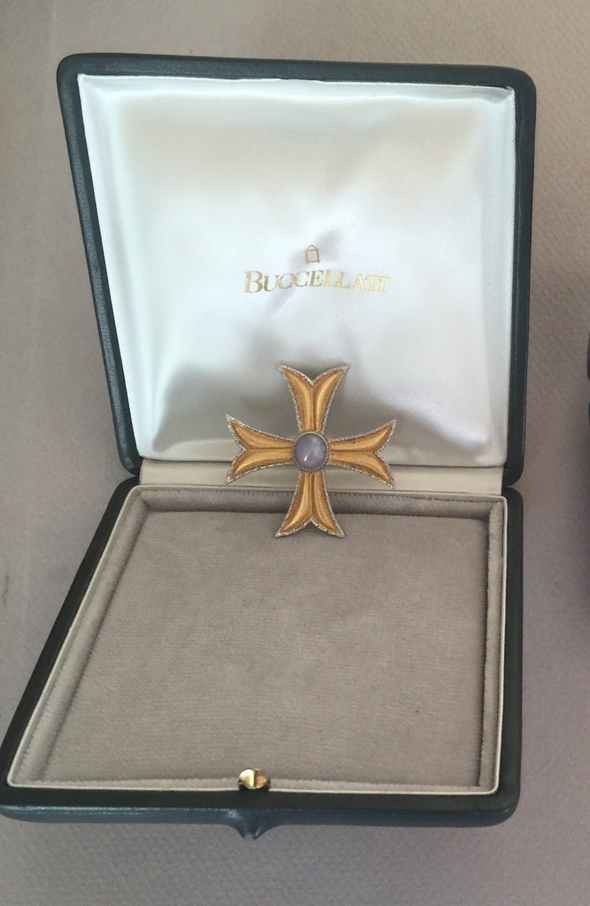 Buccellati Star Sapphire Gold Maltese Cross Brooch 1