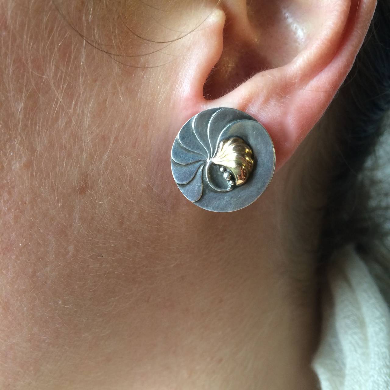 Georg Jensen Nautilus Earrings with Gold Center No. 96 In Excellent Condition In San Francisco, CA
