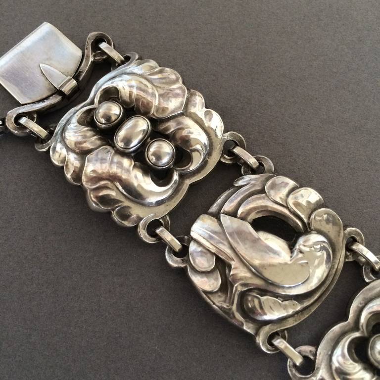 Art Nouveau Georg Jensen Large Sterling Silver Dove Bracelet No. 32 by Kristian Mohl-Hansen For Sale