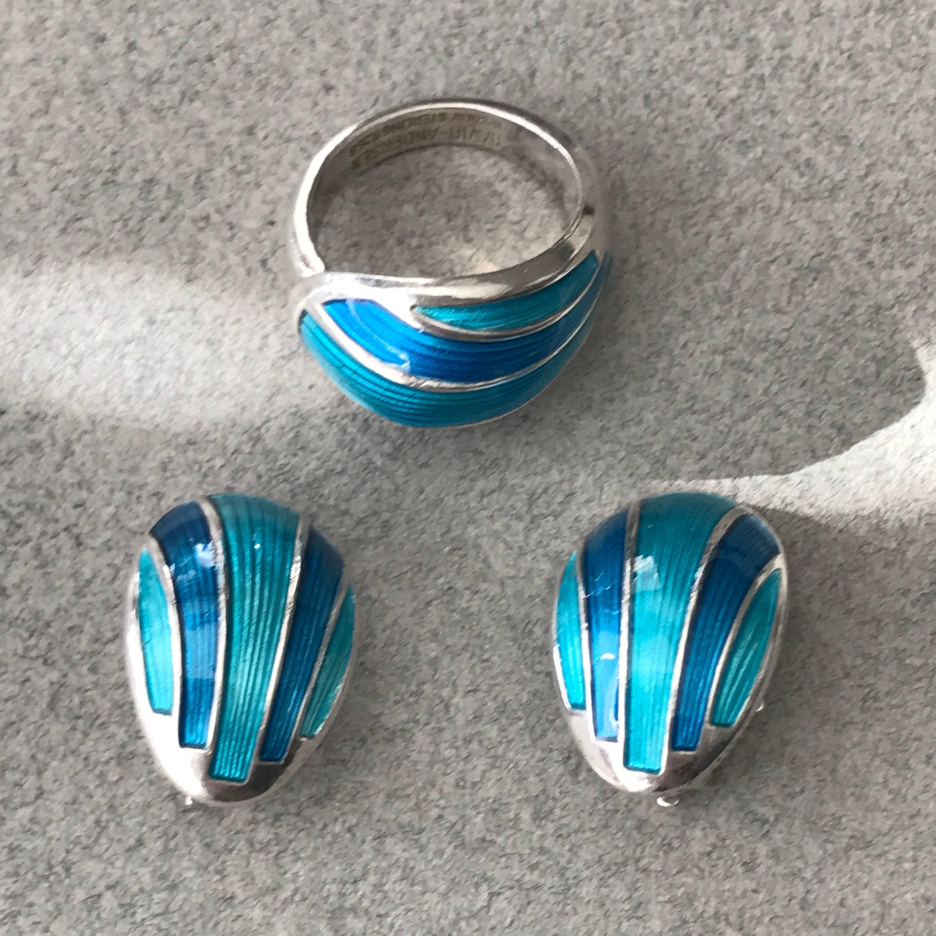 David Anderson Sterling Silver & Enamel Suite

Clip earrings and adjustable ring.

Designer: David Anderson
Maker: David Anderson
Design #: N/A
Circa: 1950's
Dimensions: 
Country of Origin: Norway