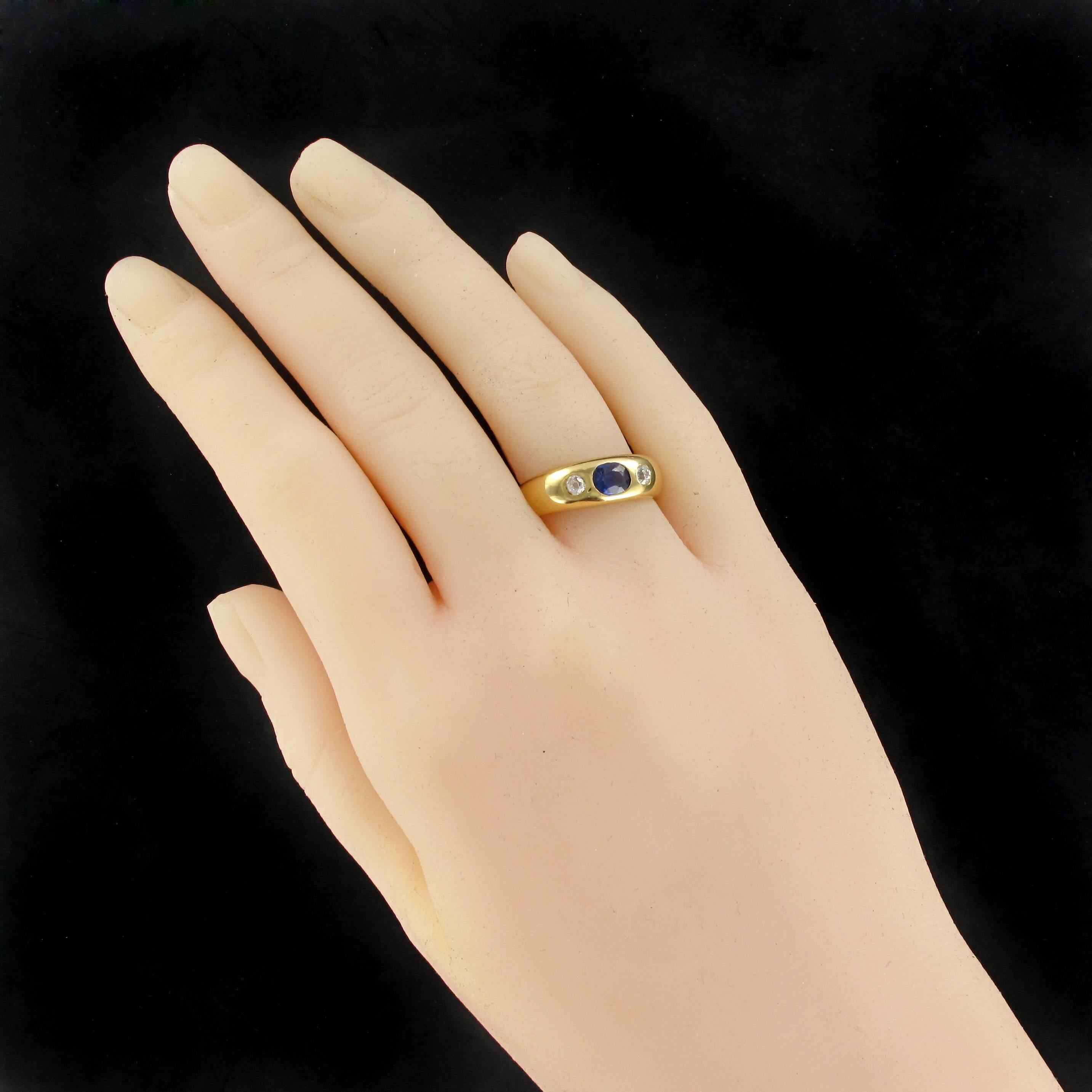 Early 20th Century Sapphire Diamond Gold Band Ring In Excellent Condition In Poitiers, FR