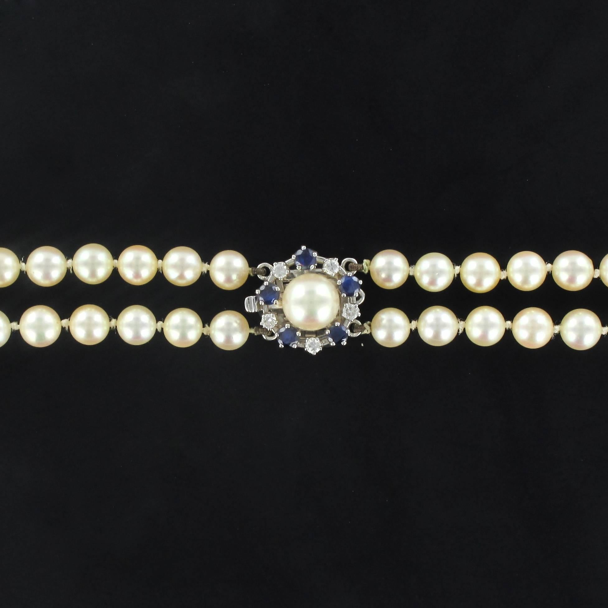 1950s Double Strand Japanese Cultured Pearl Necklace  In Excellent Condition In Poitiers, FR