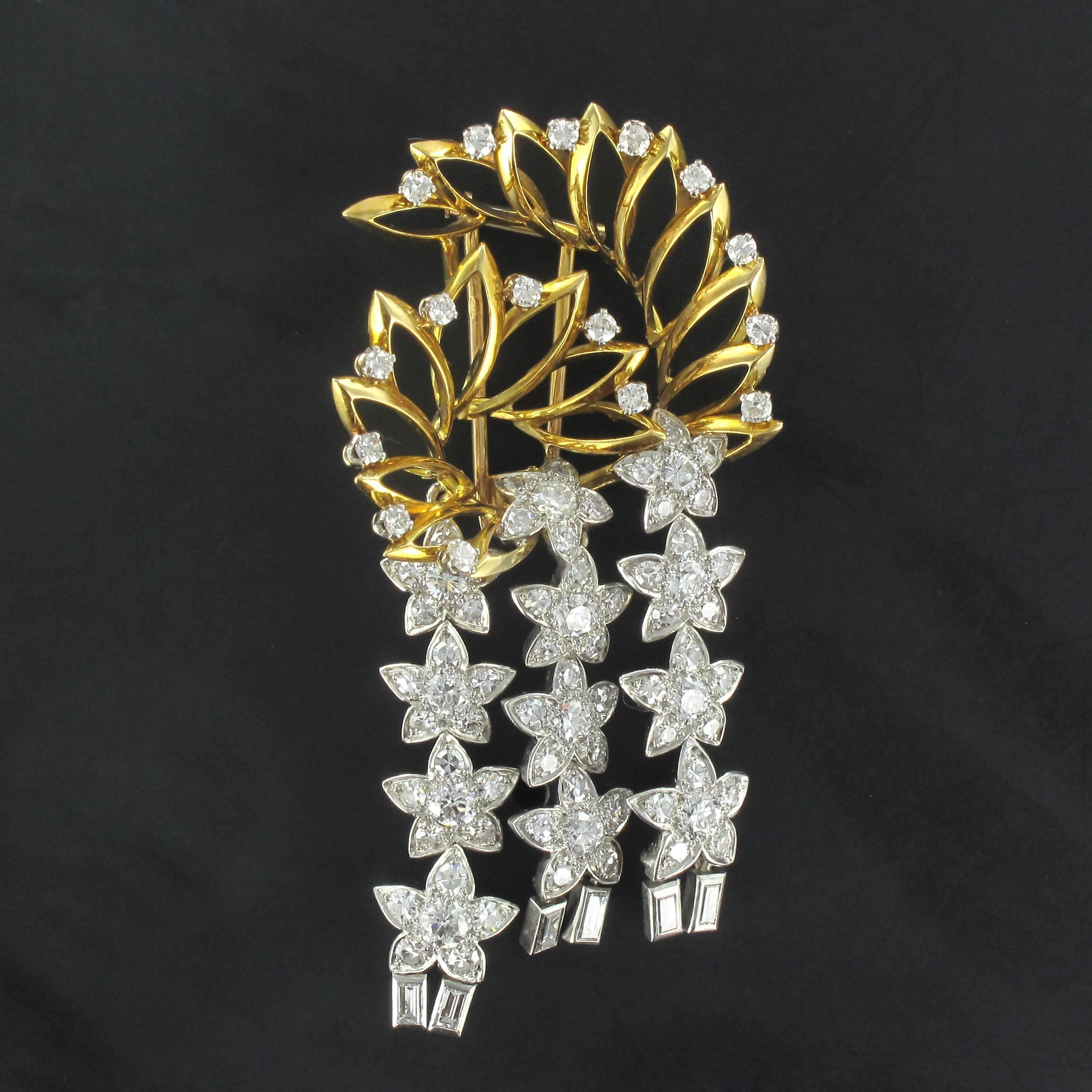 1960s Diamond and Gold Star Brooch For Sale 2