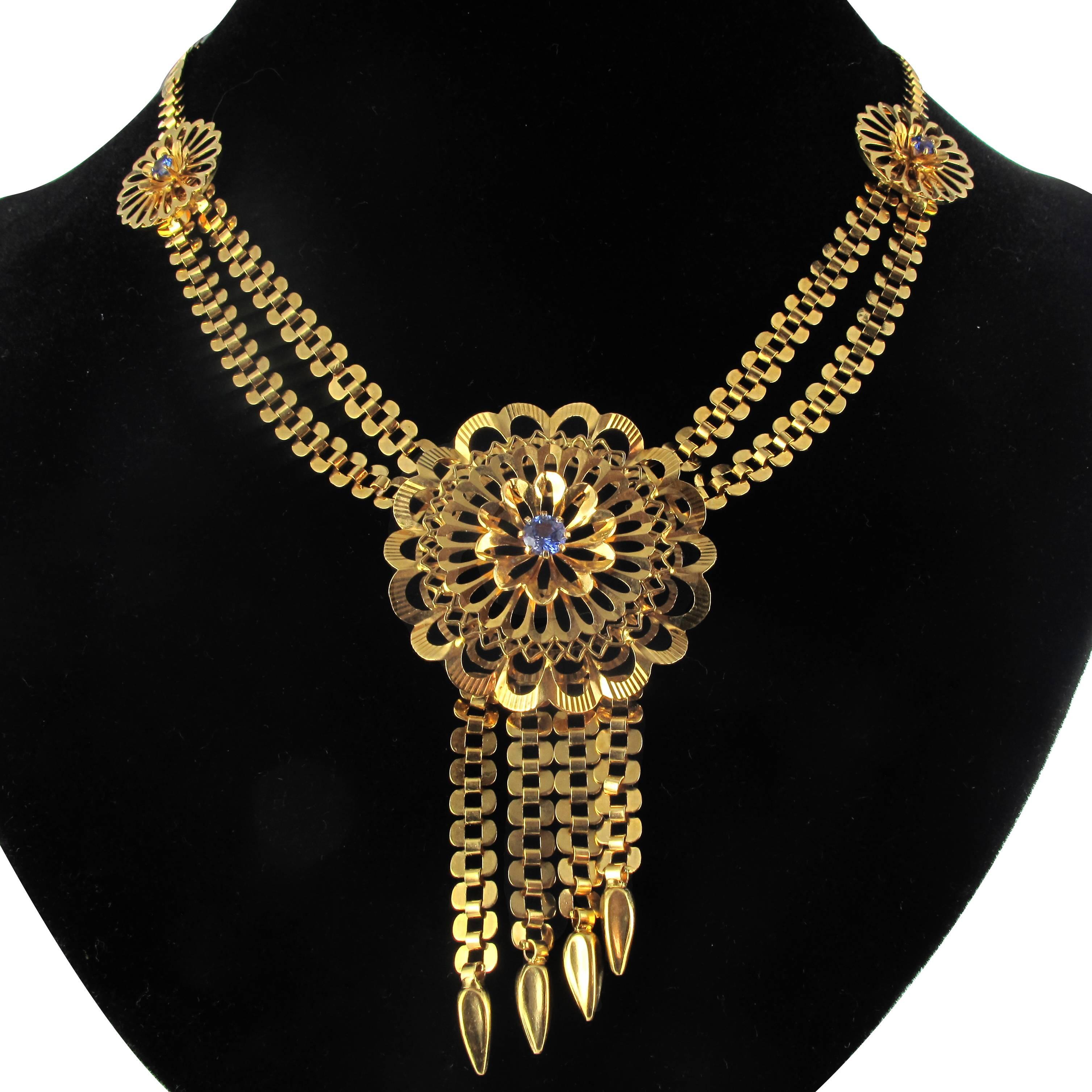 Sapphire Gold Necklace  In Excellent Condition In Poitiers, FR