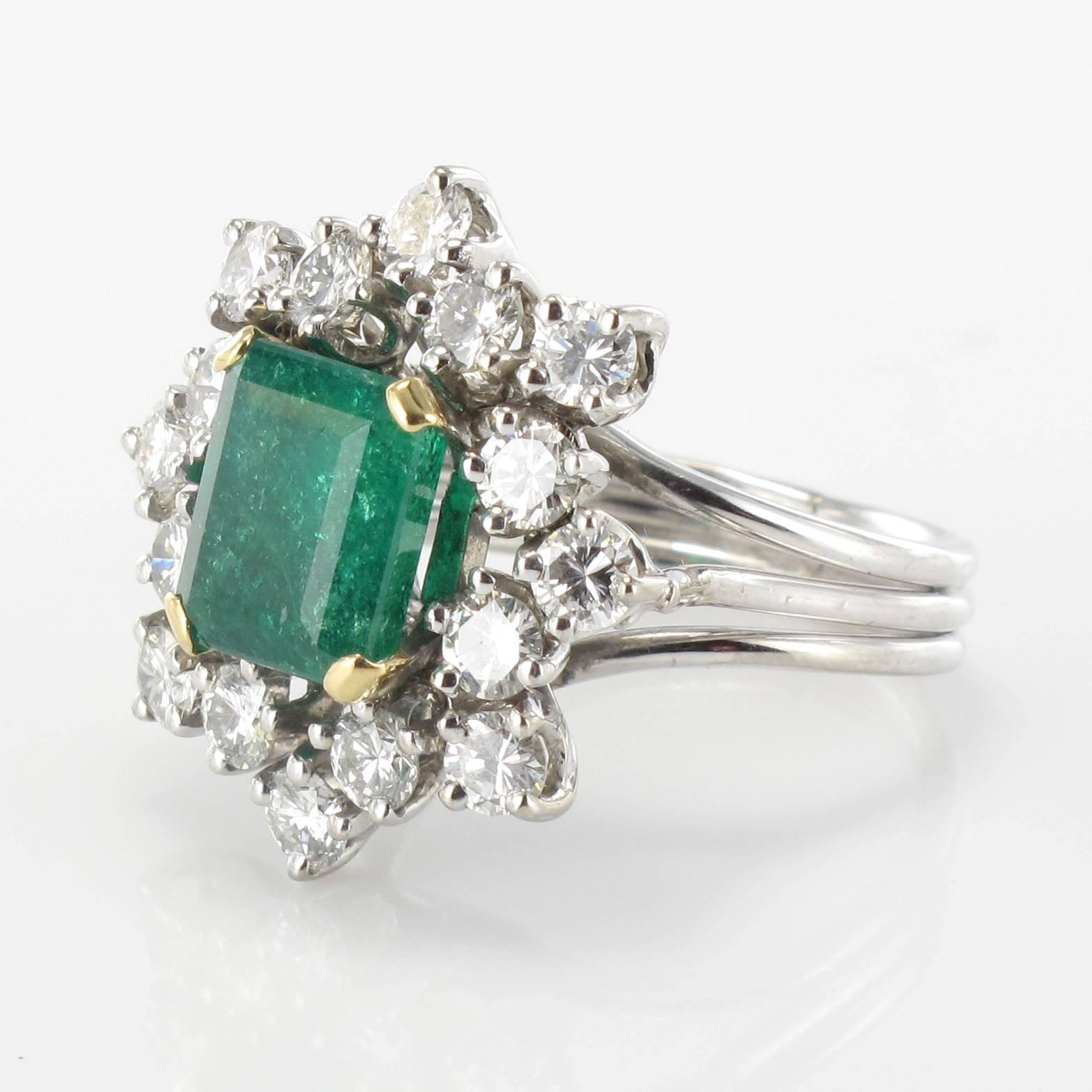 Retro 1960s French Emerald Diamond Gold Ring 