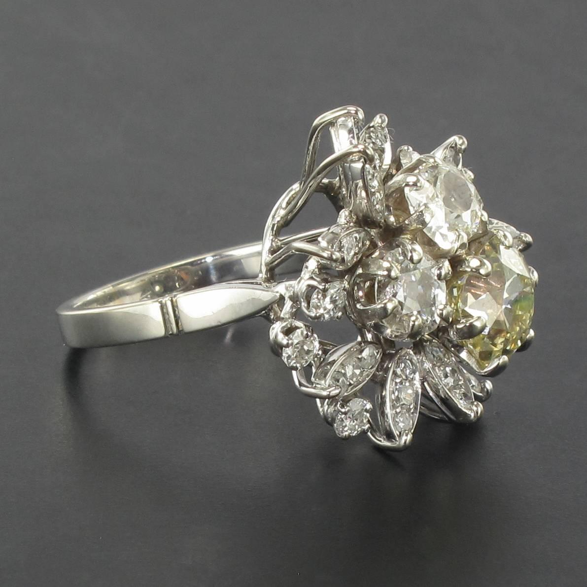 1960s French Champagne and White Diamond Gold Ring 9