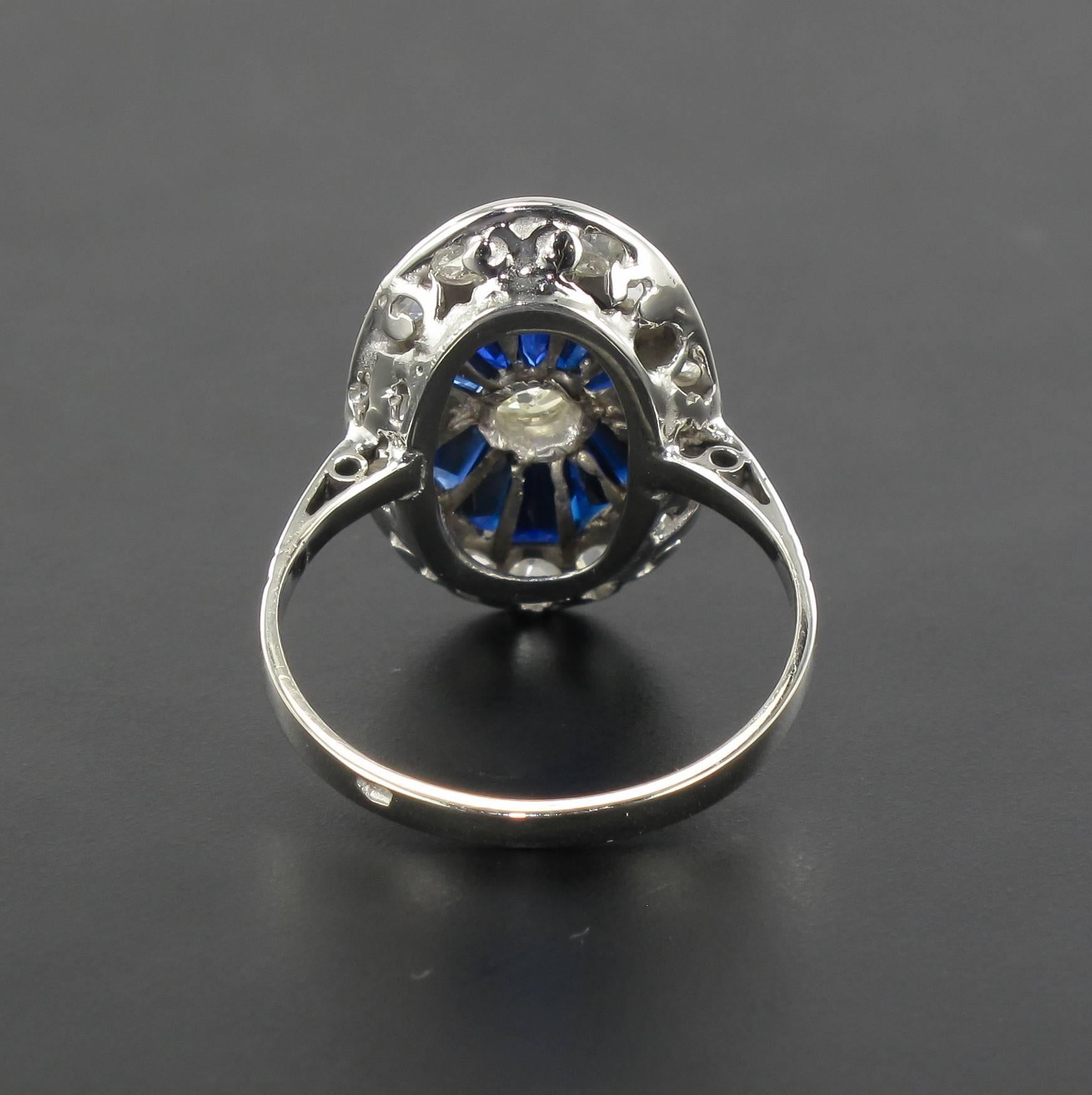 Ring mit kalibriertem Saphir und Diamant im Art-déco-Stil Damen