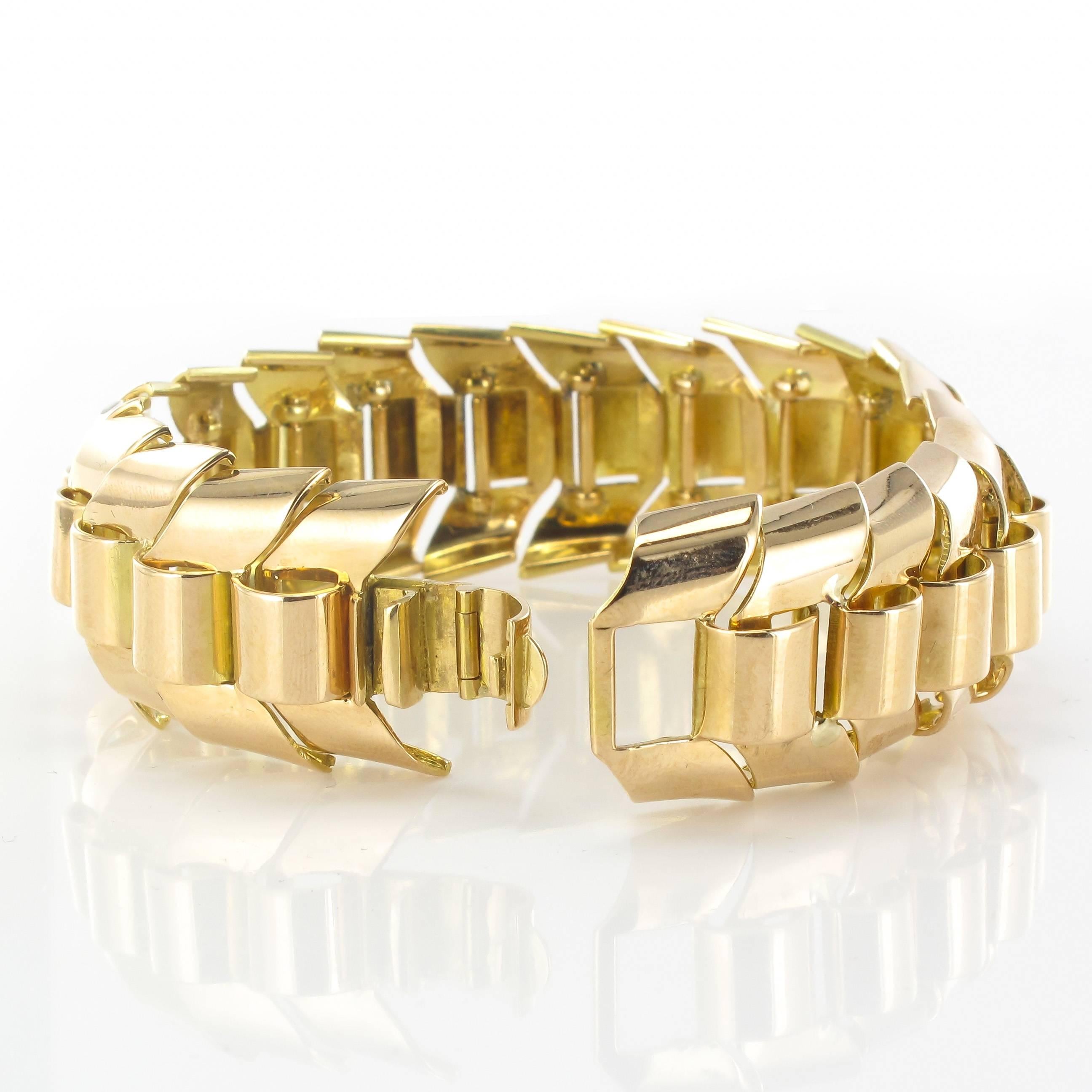 Gold Articulated Tank Bracelet with Ears of Wheat Links In Good Condition For Sale In Poitiers, FR