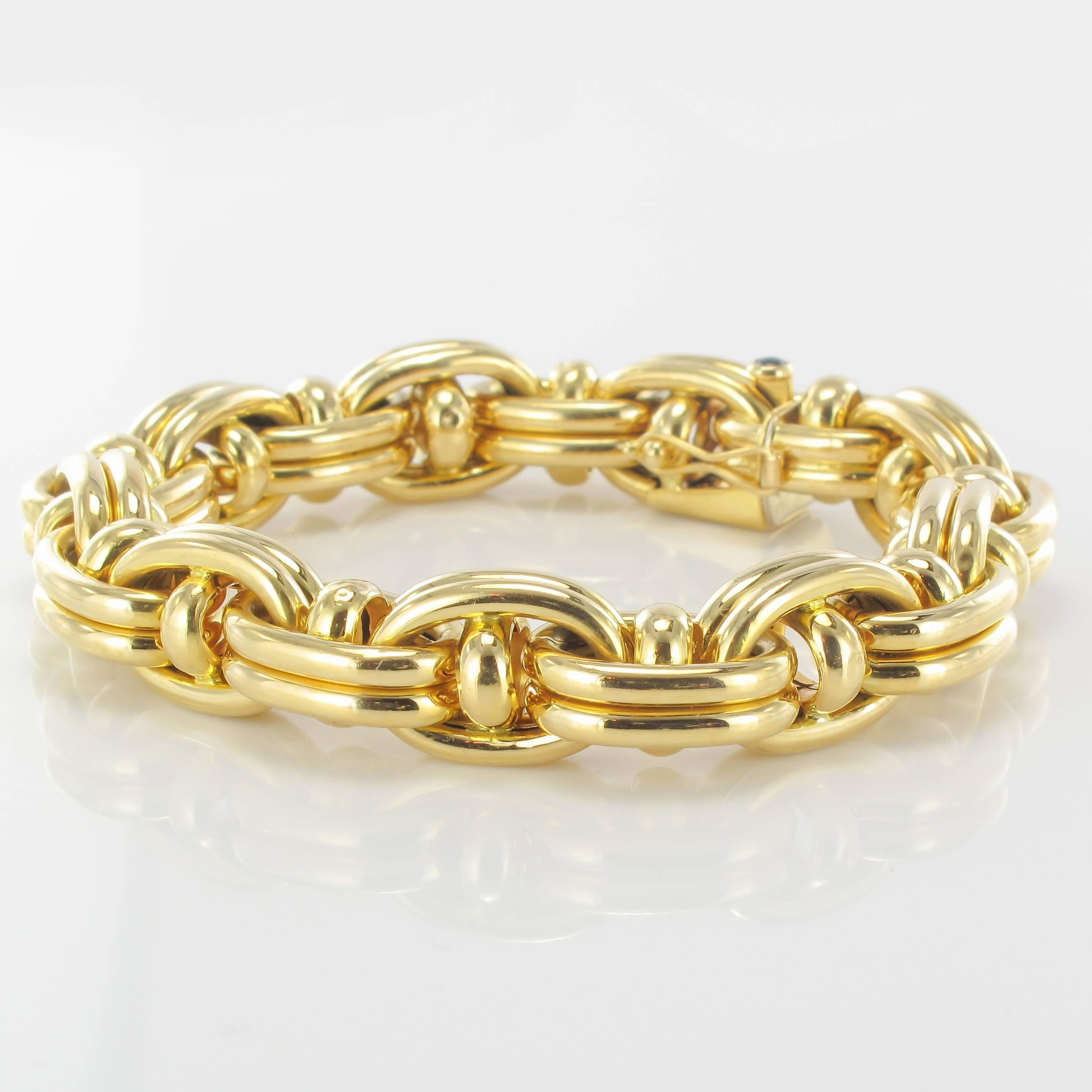 gold anchor bracelet