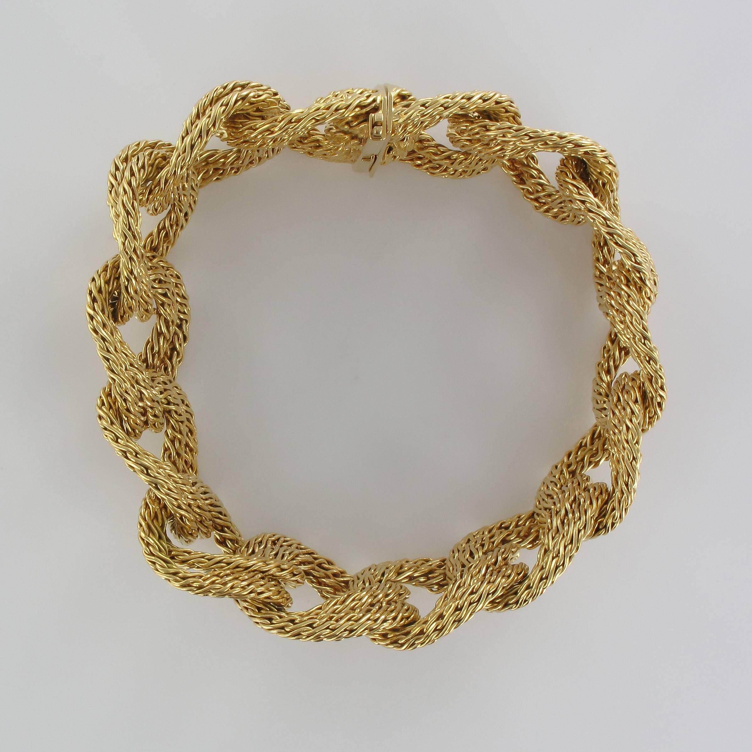 1960s French Wide Gold Braid Link Bracelet In Excellent Condition In Poitiers, FR