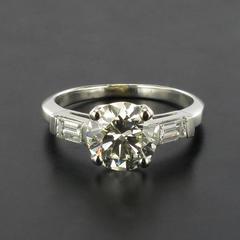 2 Carat Brillant Cut Diamond and Baguette Diamond Ring