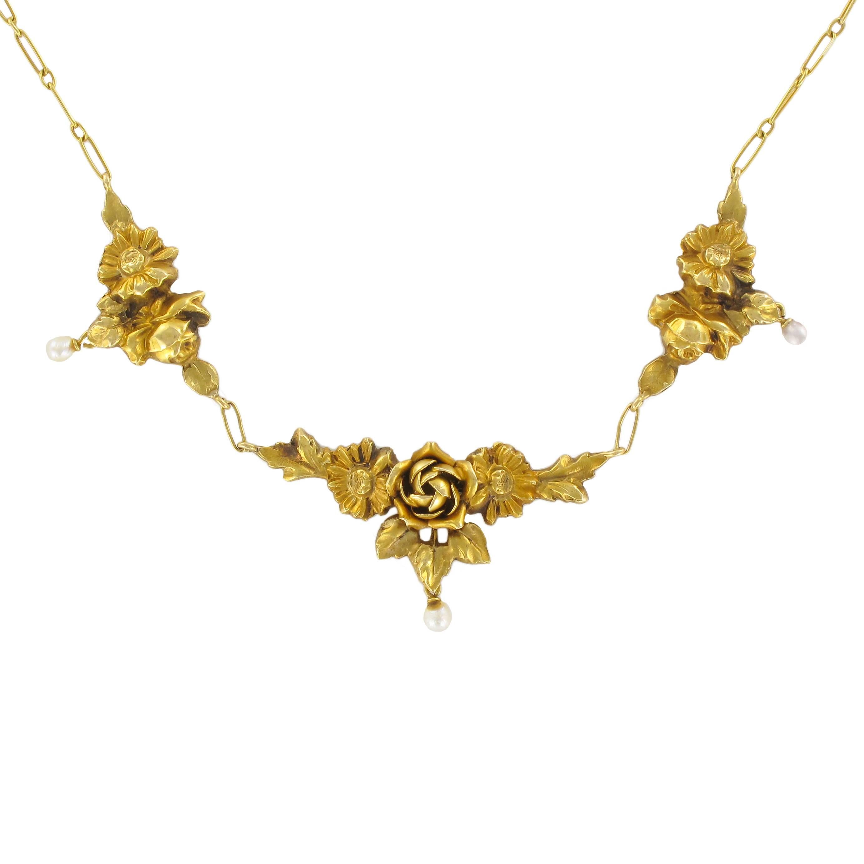 French 1900s Roses and Natural Pearl Gold Necklace 