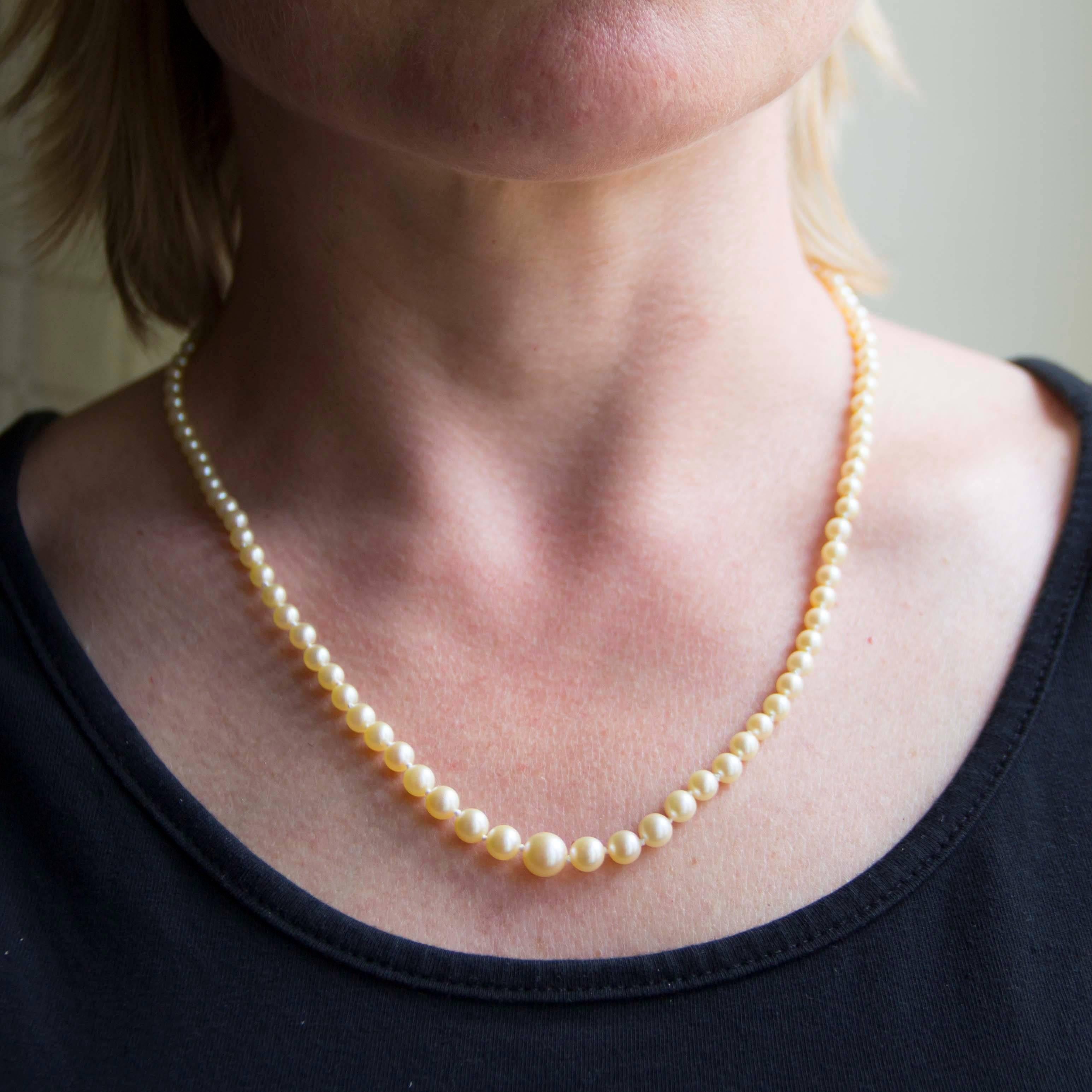 1950s pearl necklace