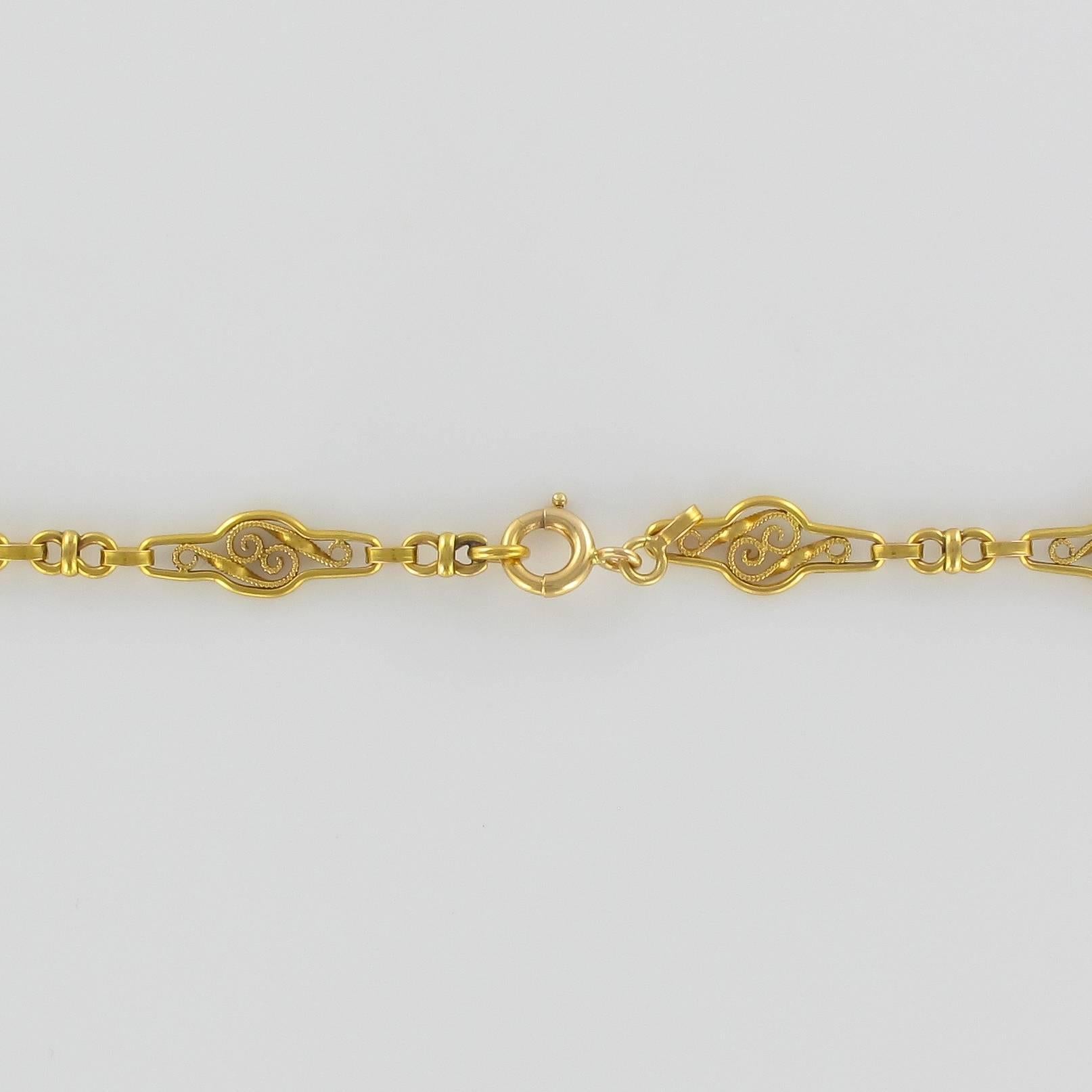 1900s Gold Necklace with Filigree Motifs 2