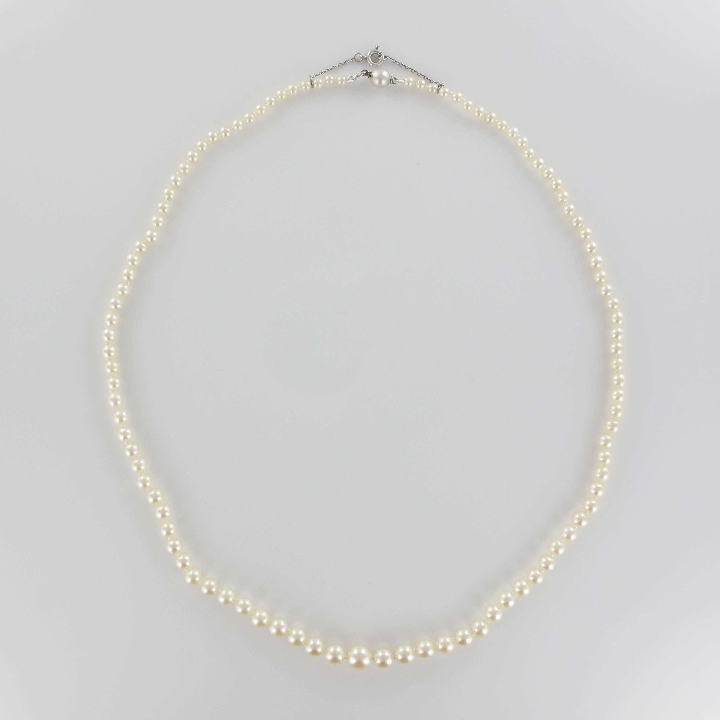 Women's 1930s Japanese Cultured Round White Pearl Necklace