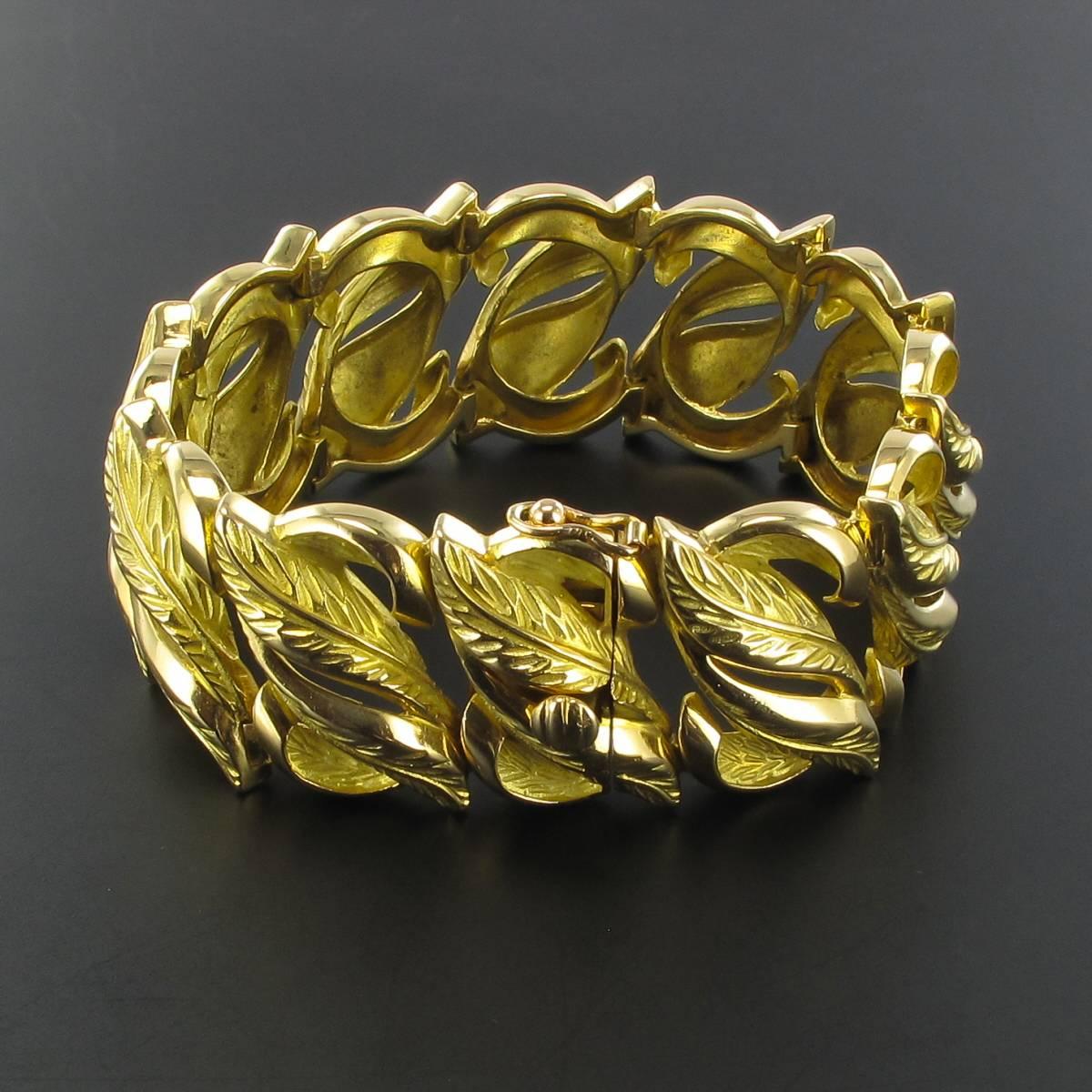 Women's French 1950s Retro Gold Leaf Design Bracelet