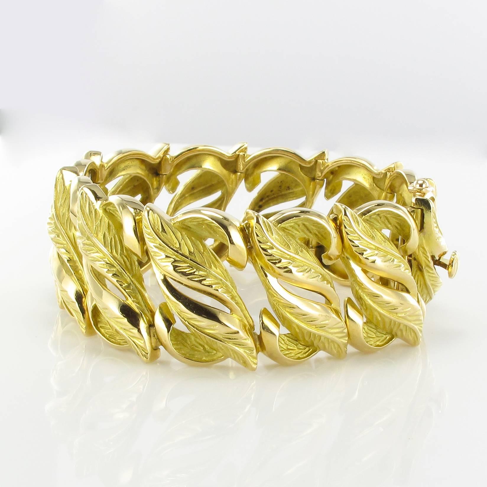 French 1950s Retro Gold Leaf Design Bracelet 2