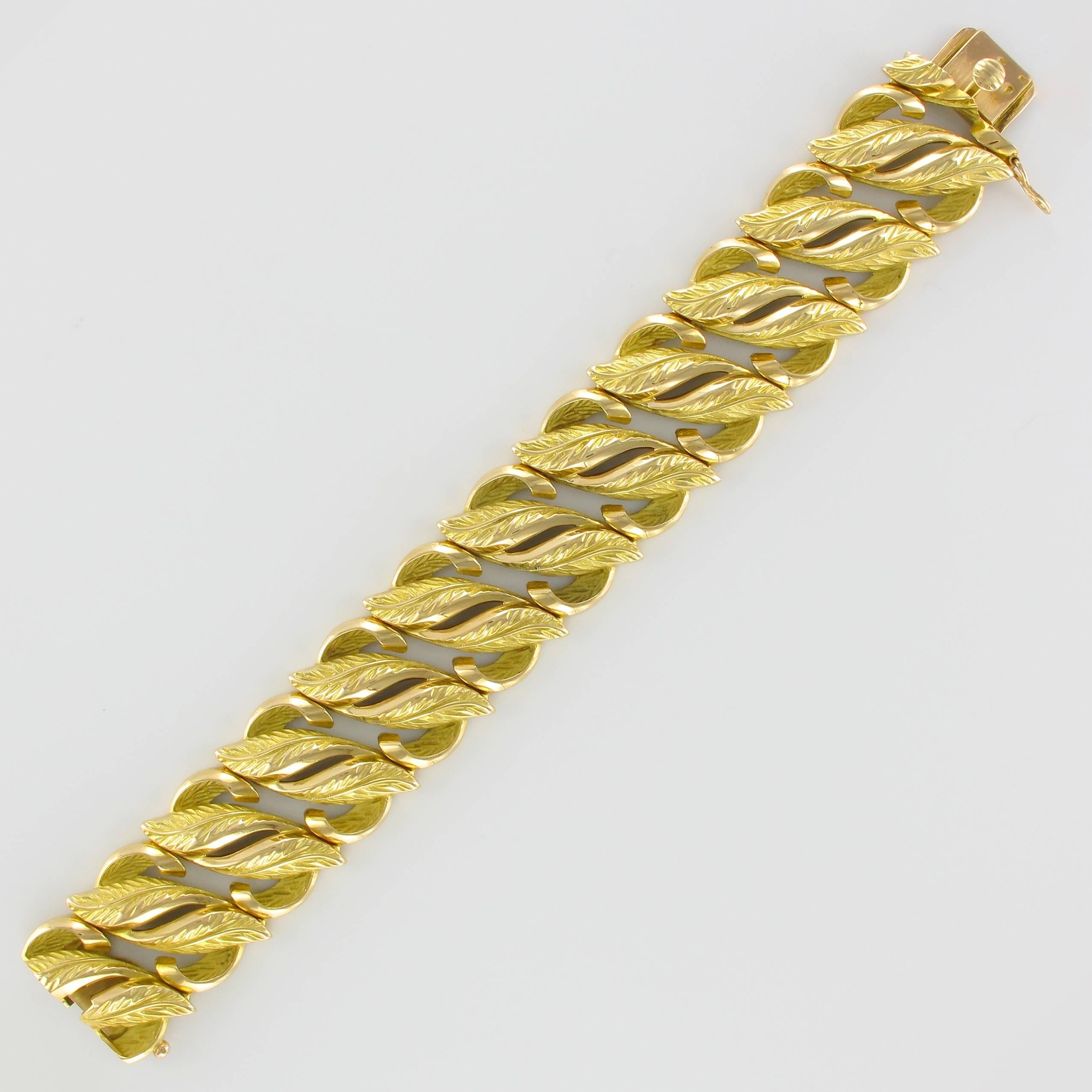 French 1950s Retro Gold Leaf Design Bracelet 4