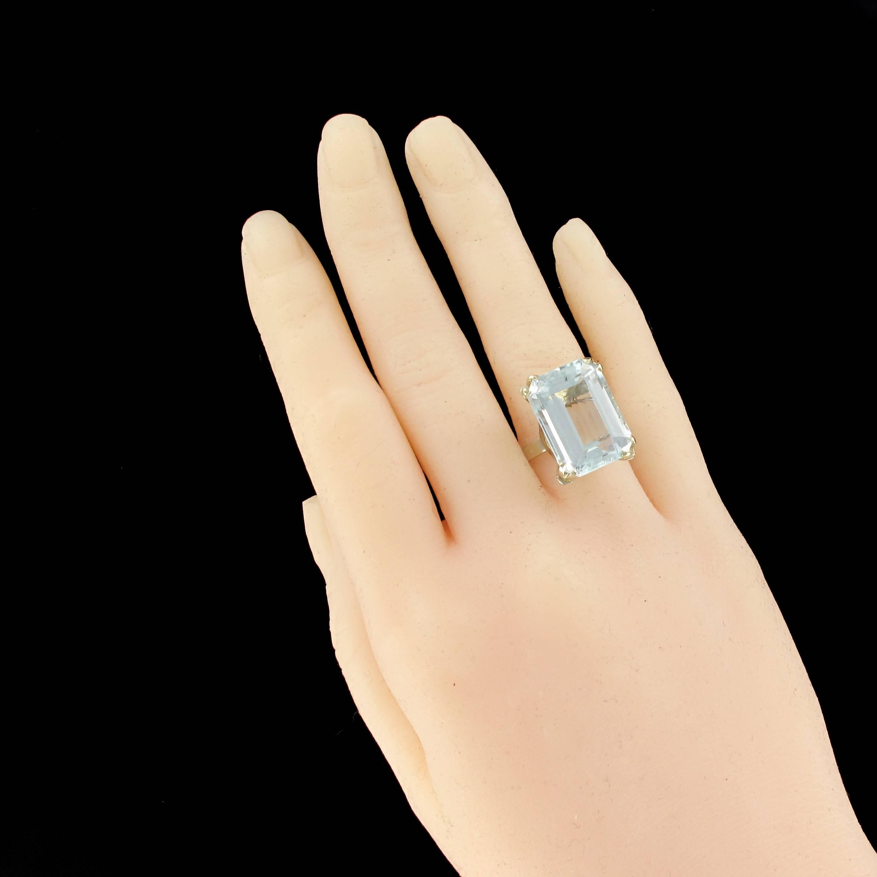 14 carat aquamarine ring