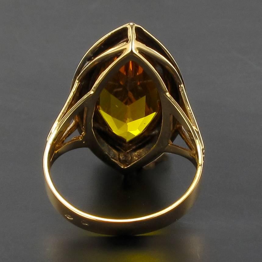 Women's 1970s French Citrine 18 Carat Yellow Gold Vintage Cocktail Ring