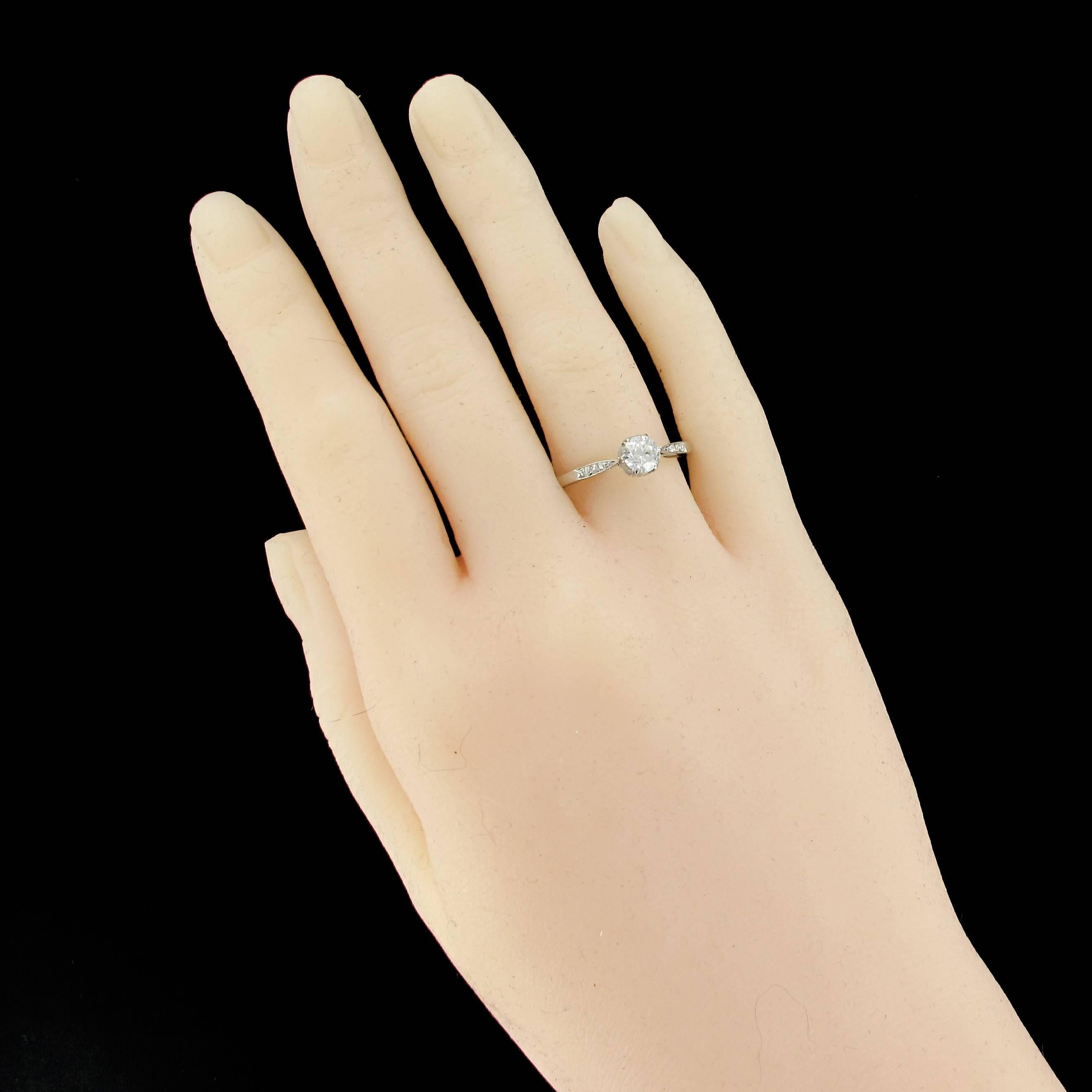 Art Deco French 1930s Platinium Diamond Solitaire Ring