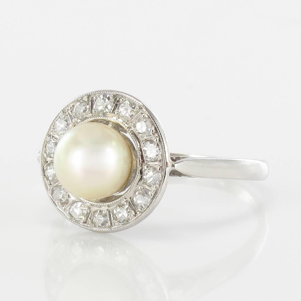 1900s Antique Japon Pearl and Rose Cut Diamond Platinum Ring In Excellent Condition In Poitiers, FR