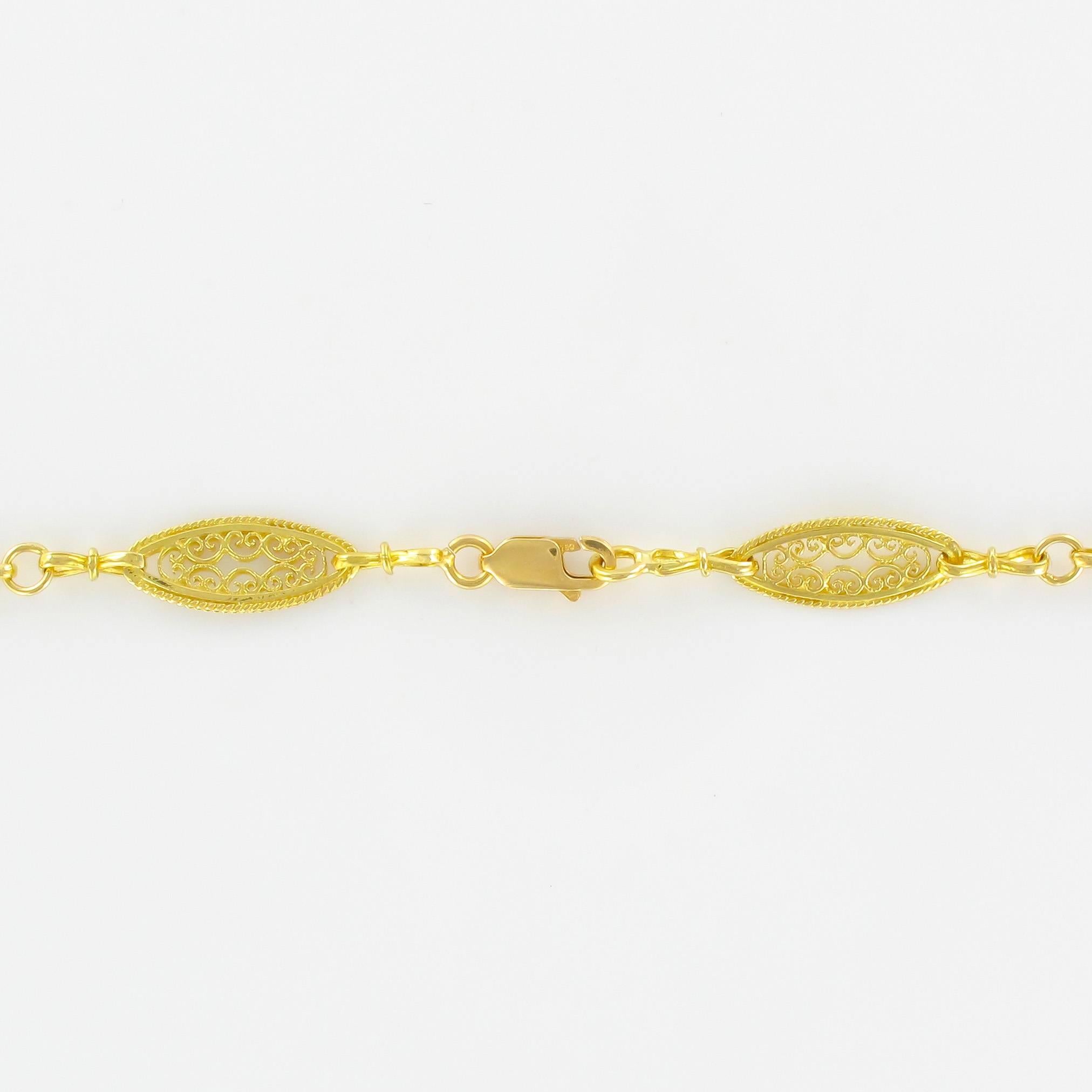 1960s French 18 Carat Yellow Gold Filigree Chain Necklace 1