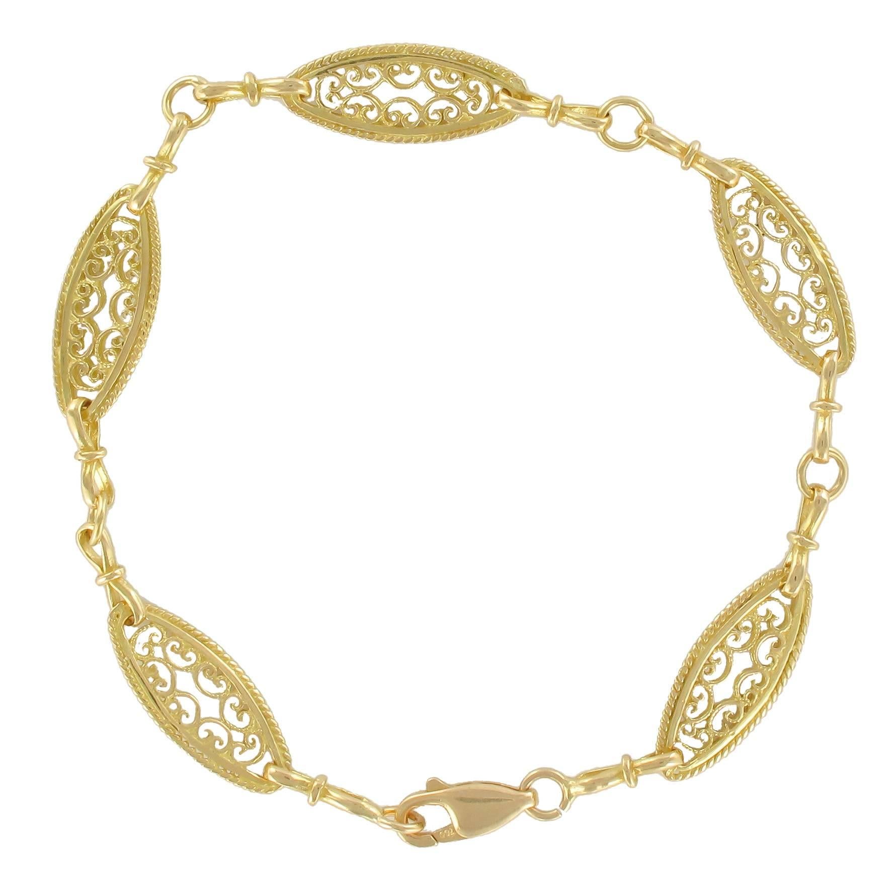 French 1960s Filigree Design 18 Carat Gold Bracelet