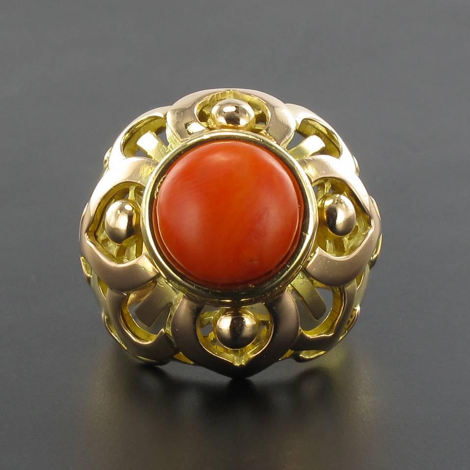 French Vintage 1980s Mediterranean Coral Gold Dome Ring For Sale 7