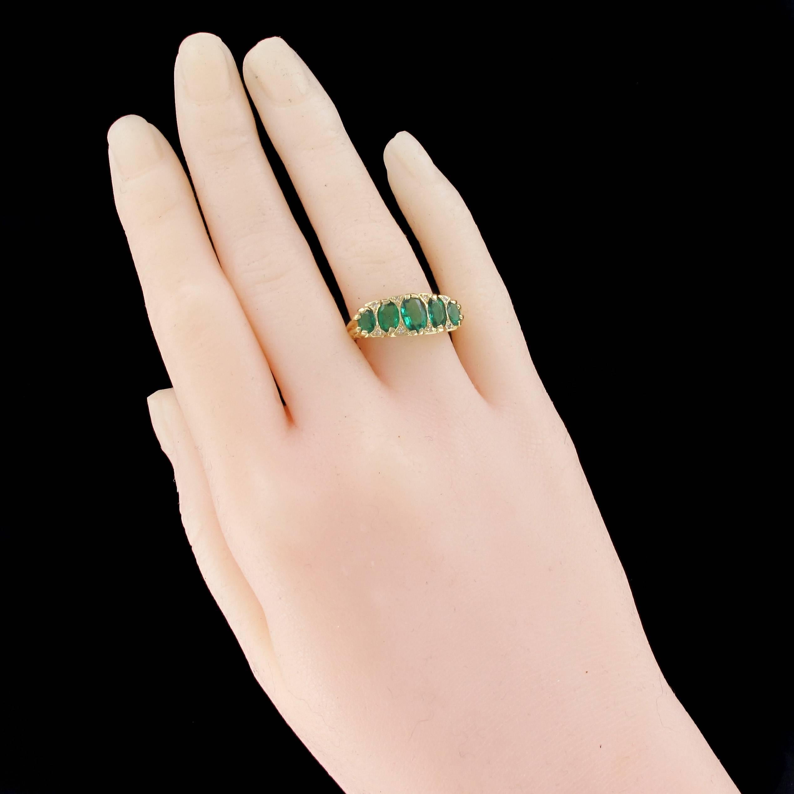 Women's 1900s Edwardian 1.66 Carat Emerald Diamond Yellow Gold Ring