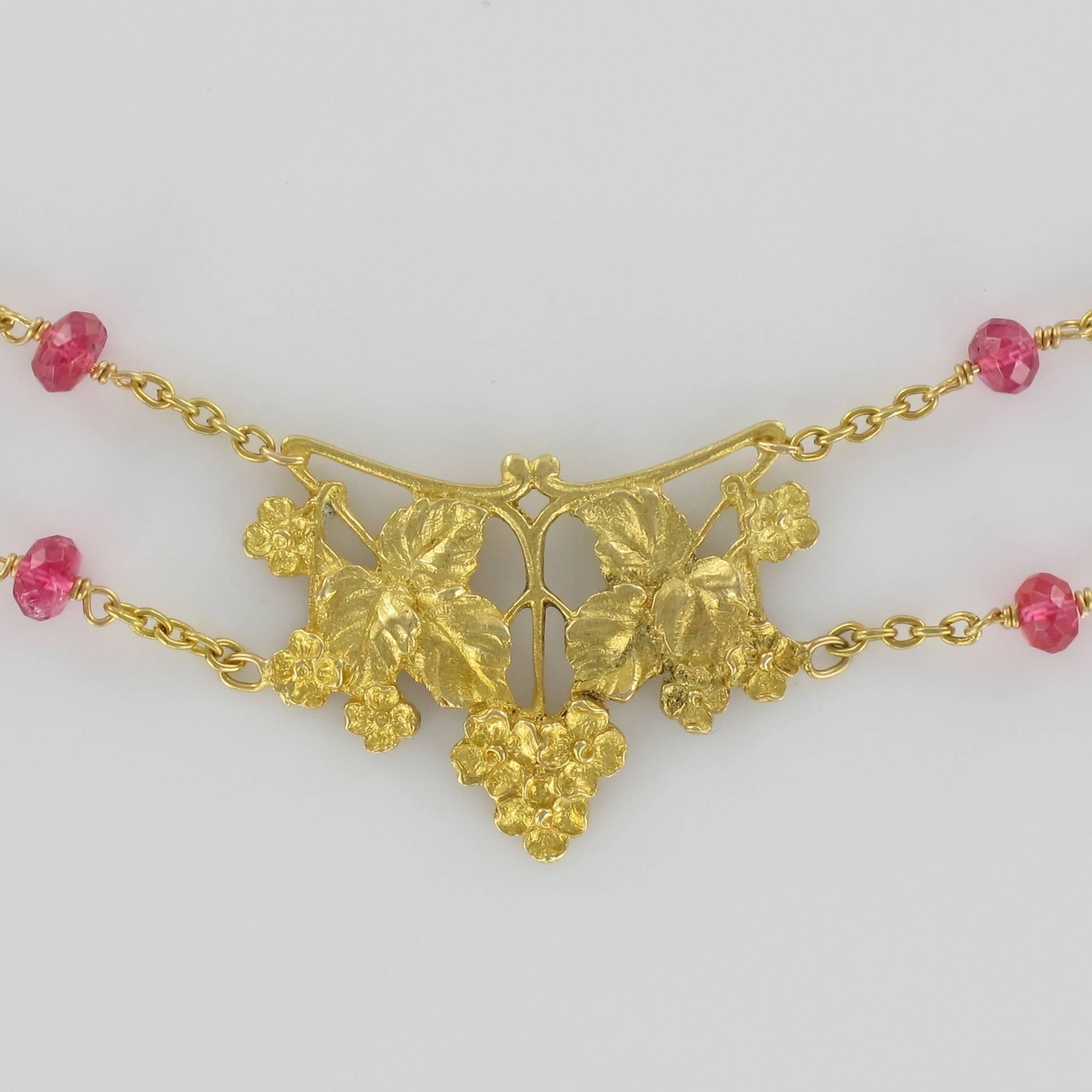Französische 1950er Jahre 18 Karat Gelbgold Rosa Spinell Perlen Draperie Halskette im Angebot 7