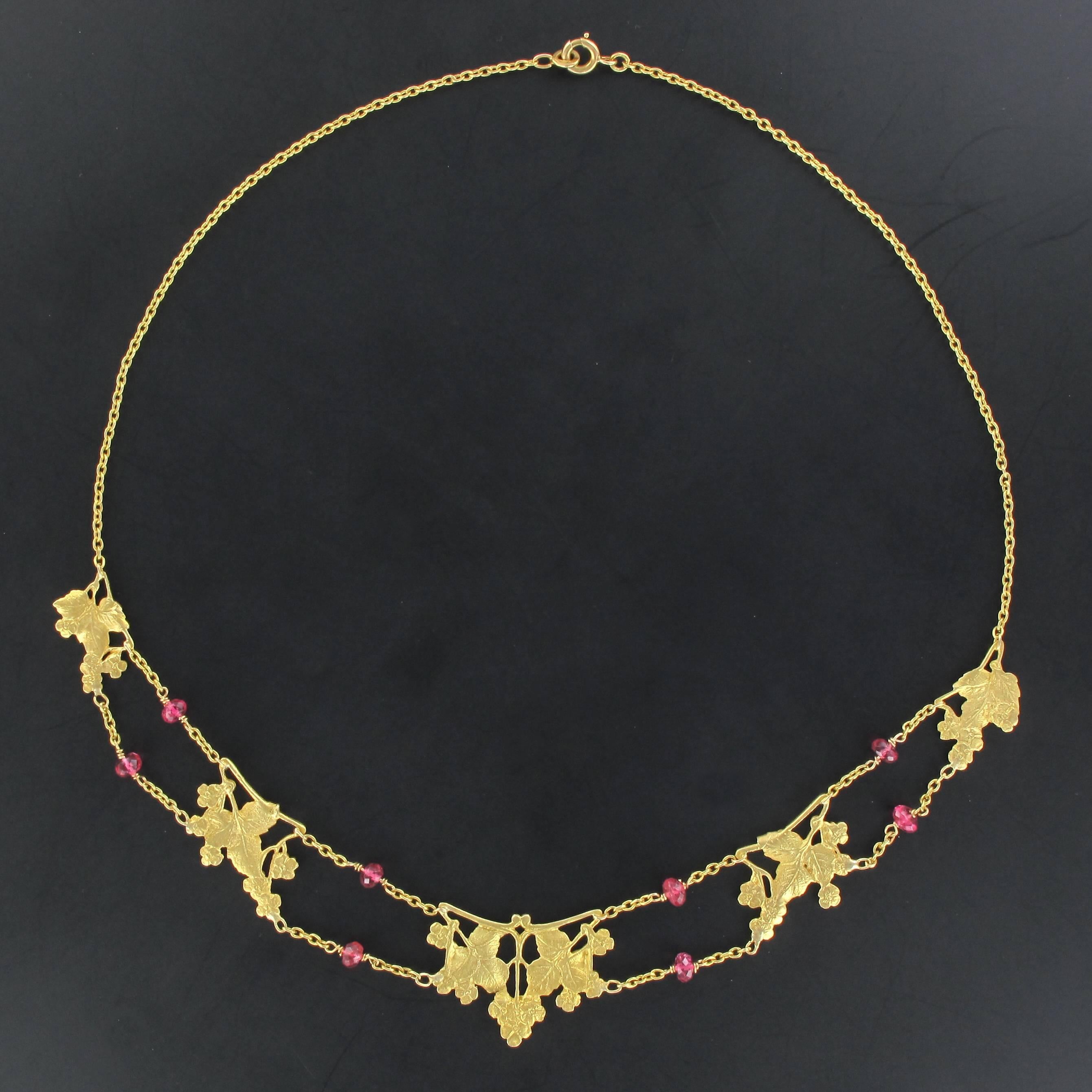 Französische 1950er Jahre 18 Karat Gelbgold Rosa Spinell Perlen Draperie Halskette im Angebot 8