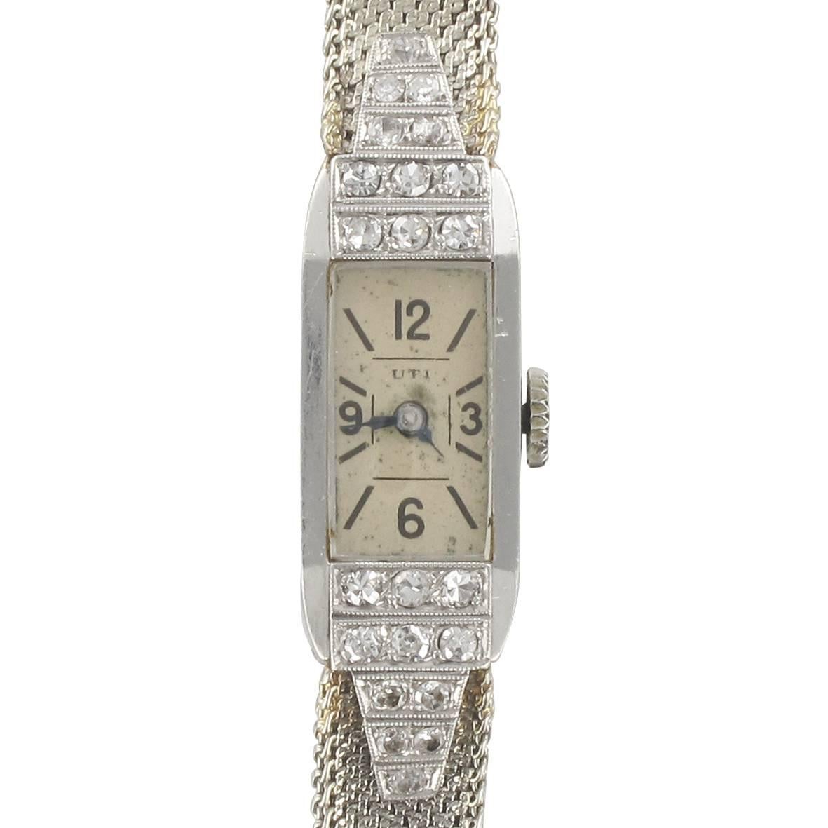 French ladies Platinum Diamond Art Deco manual Wristwatch, 1930s 