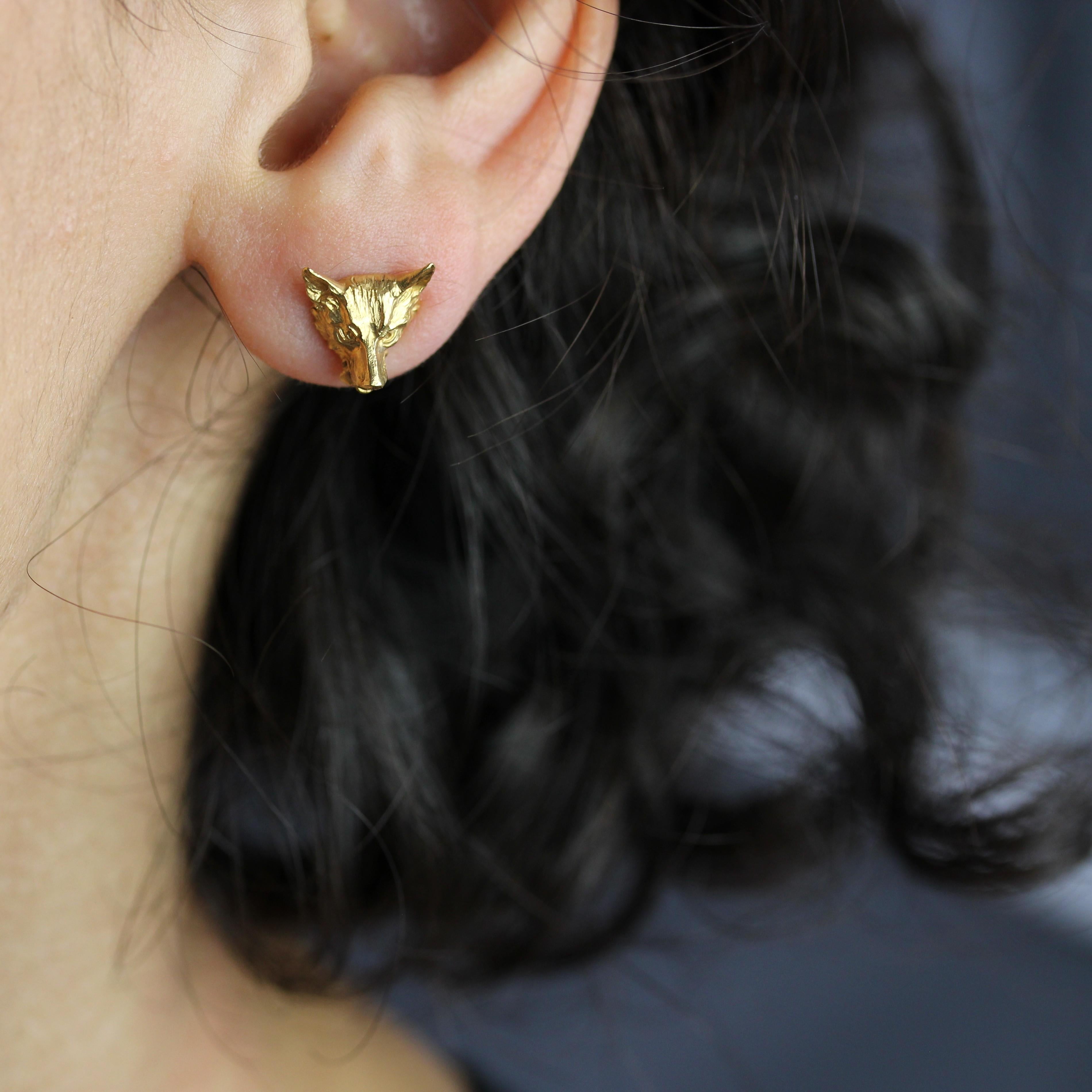 De las mujeres Pendientes de oro amarillo de 18 quilates del siglo XIX con forma de zorro y perro en venta