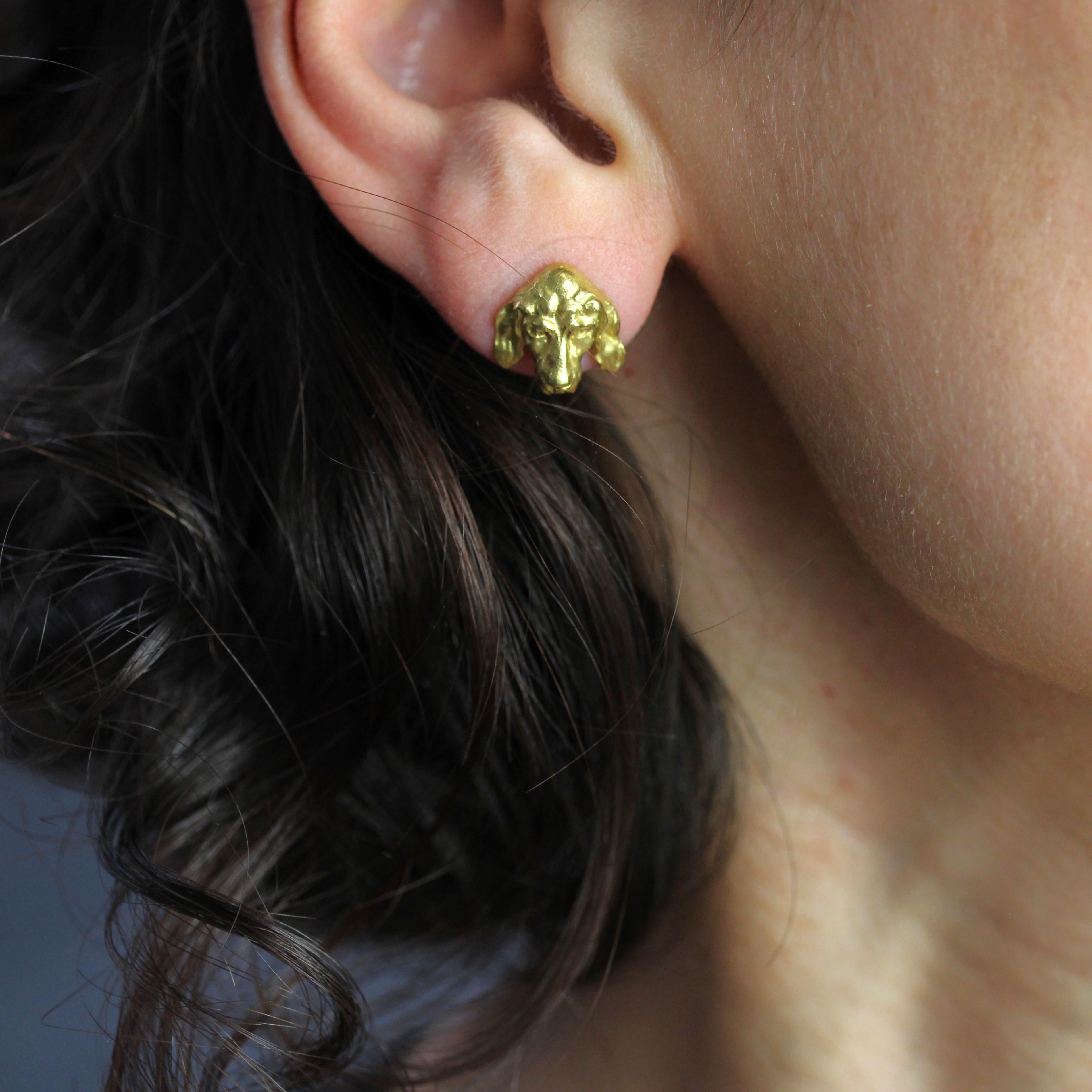 Pendientes de oro amarillo de 18 quilates del siglo XIX con forma de zorro y perro en venta 6