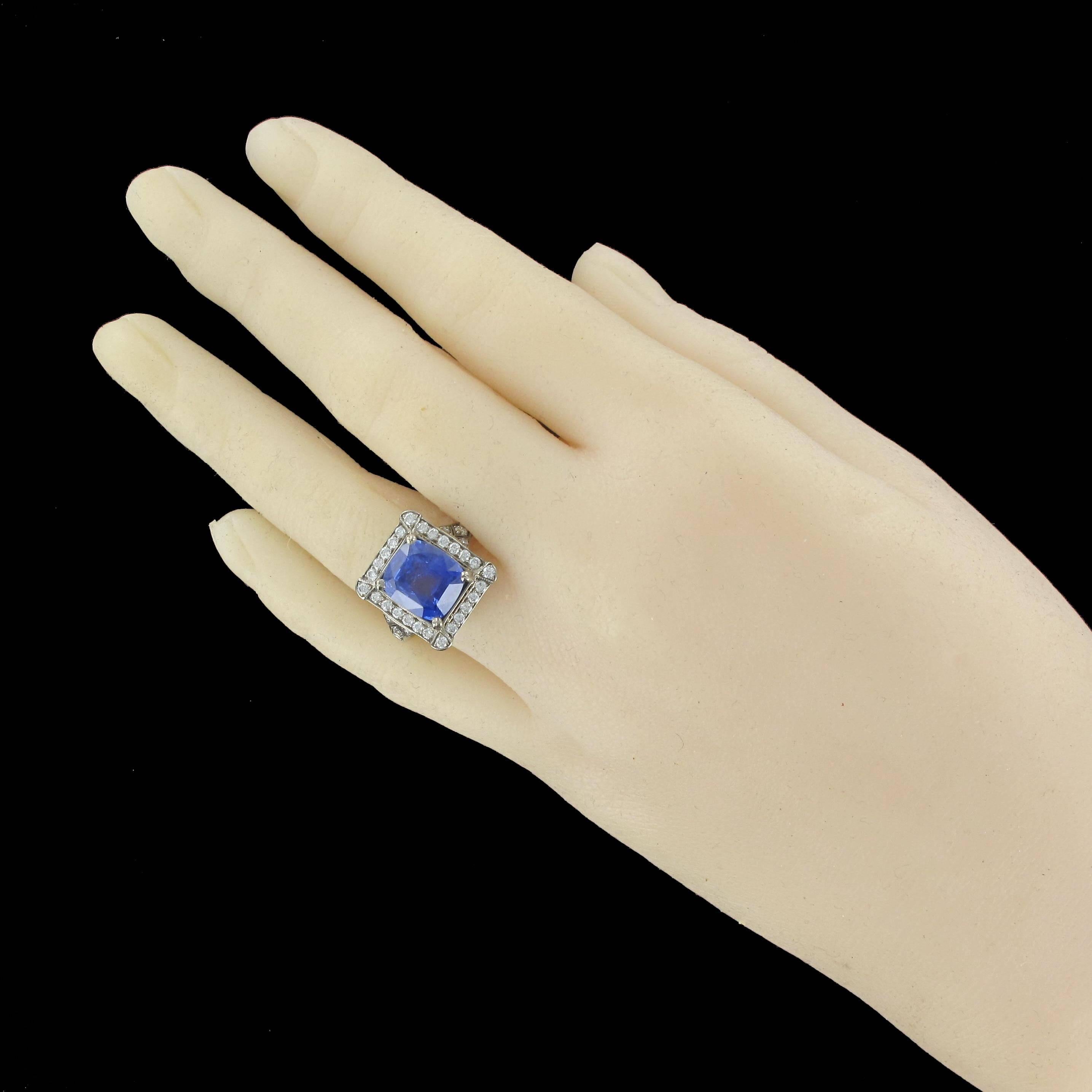 Art Deco Style French 5 Carat Ceylon Sapphire Diamond 18 Karat White Gold Ring For Sale 12