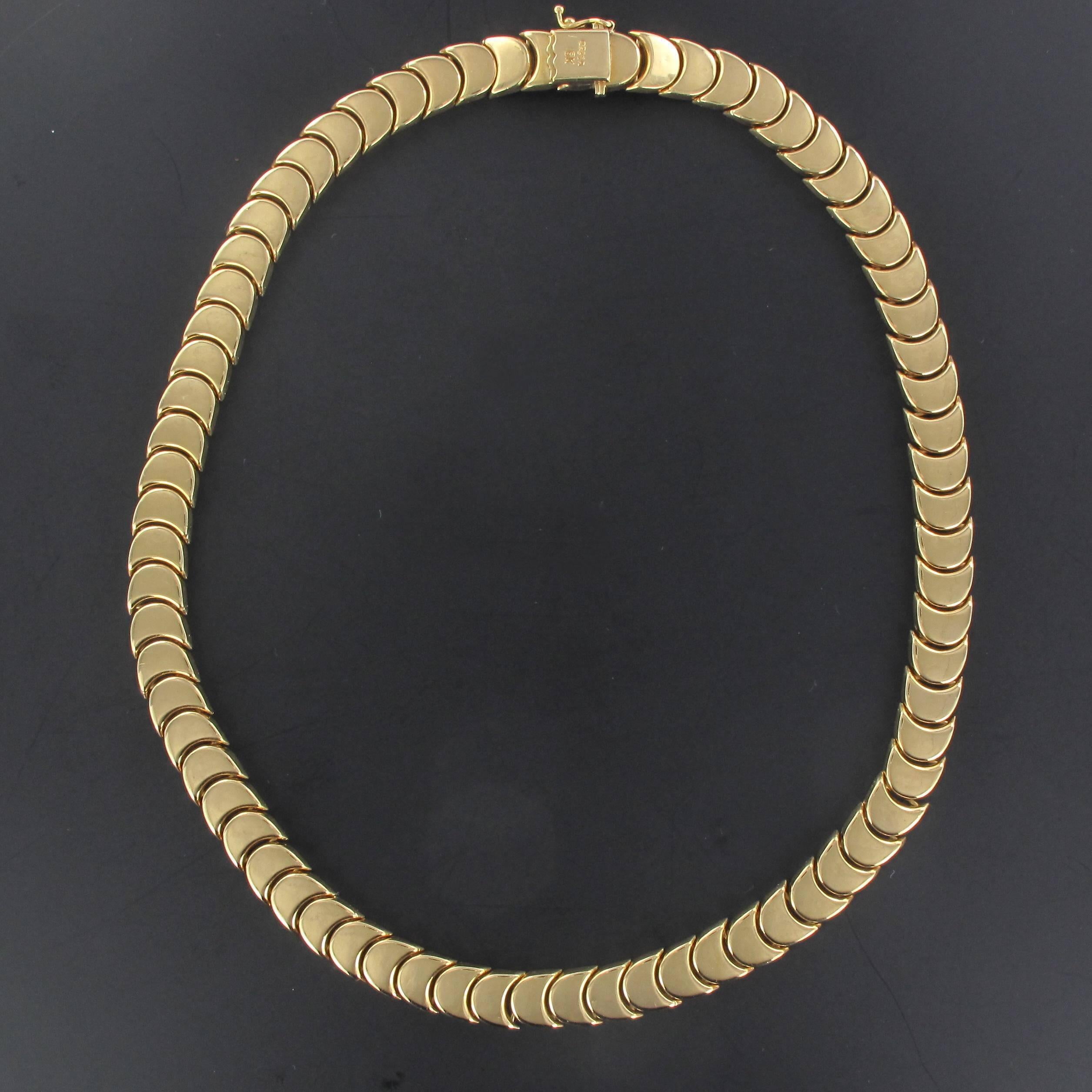 1960s Retro 18 Karat Yellow Gold Articulated Scale Necklace 11