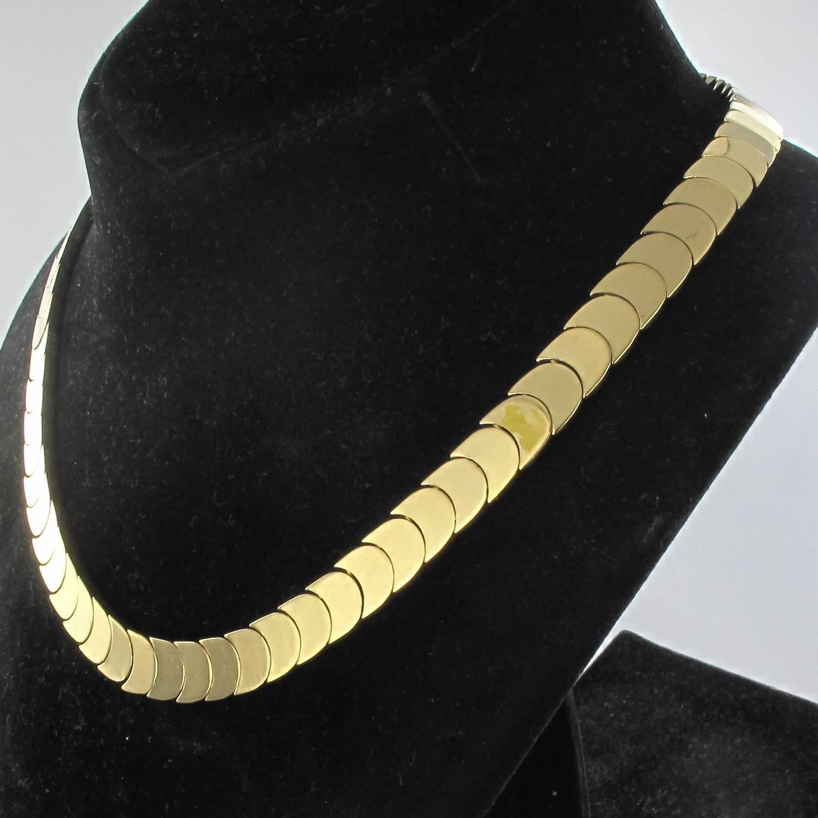 1960s Retro 18 Karat Yellow Gold Articulated Scale Necklace 12