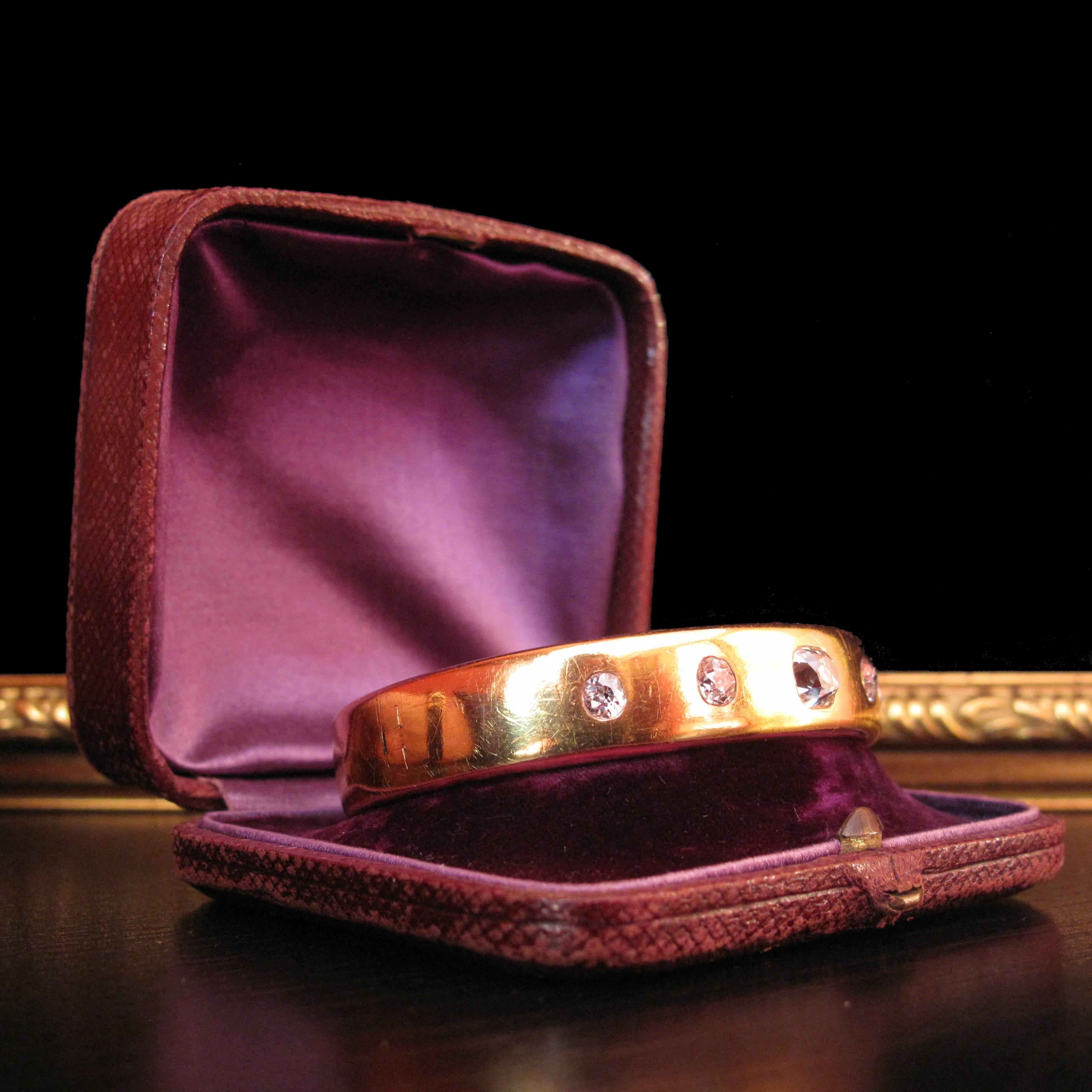 French 1st Half of 19th Century 3.45 Carat Diamond Gold Bangle Bracelet 11