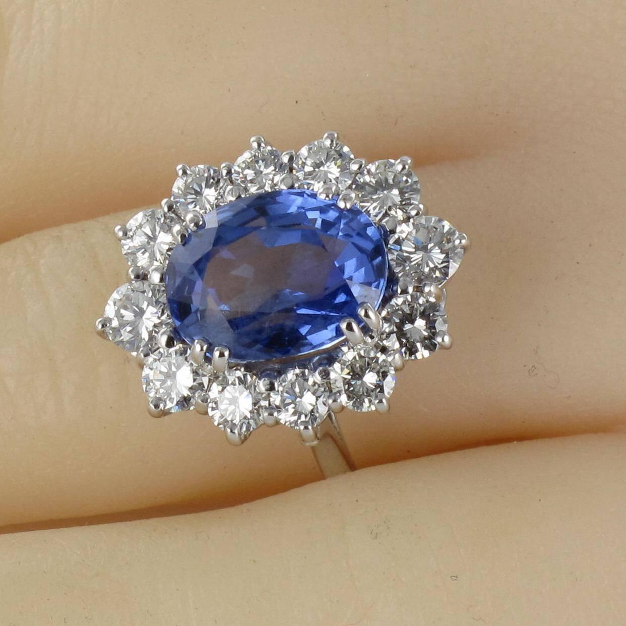 French 1960s No Heat 7.42 Carat Ceylon Sapphire Diamond White Gold Cluster Ring For Sale 10