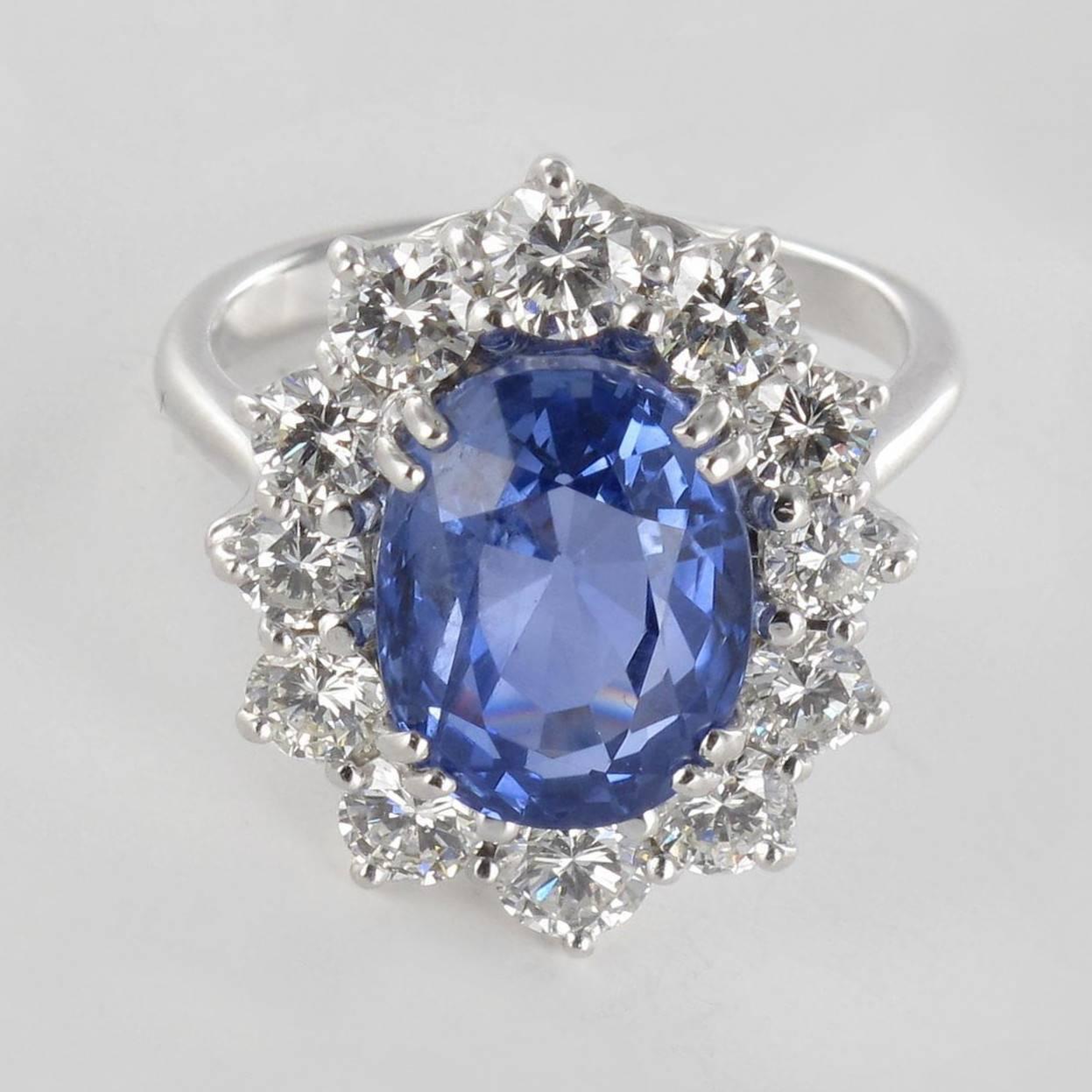 French 1960s No Heat 7.42 Carat Ceylon Sapphire Diamond White Gold Cluster Ring For Sale 12