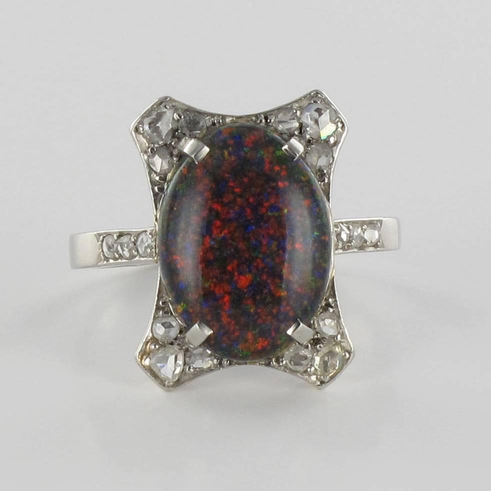 1930s Art Deco  2.60 Carat Black Opal Diamond Platinum Ring In Excellent Condition In Poitiers, FR