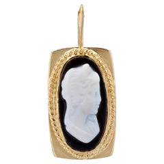 French 1960s Cameo on Onyx 18 Karat Yellow Gold Pendant