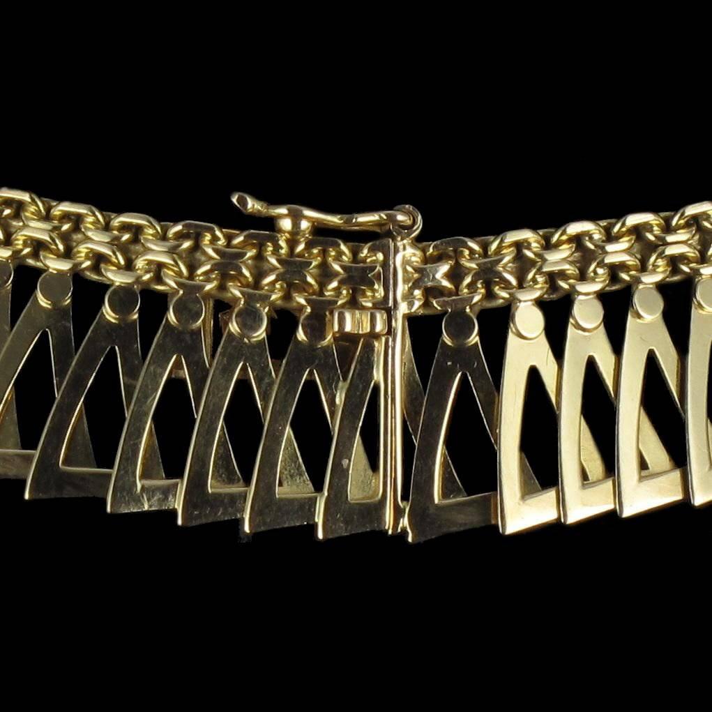 1960s Yellow Gold Chain Featuring Triangular Designs 1