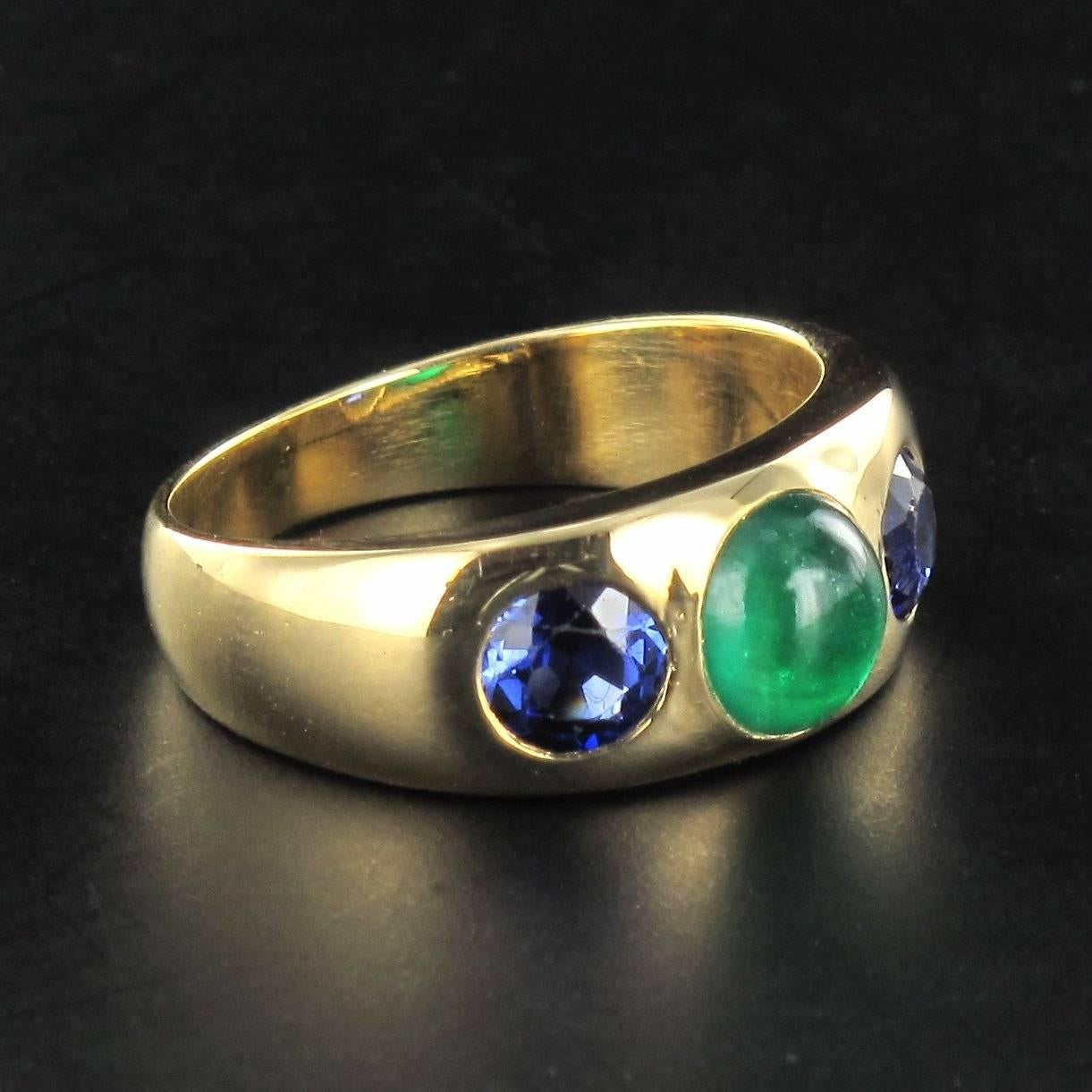 Ring mit Saphir und Smaragd im Zustand „Neu“ in Poitiers, FR