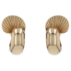 French 1960s 18 Karat Yellow Gold Retro Clip Earrings