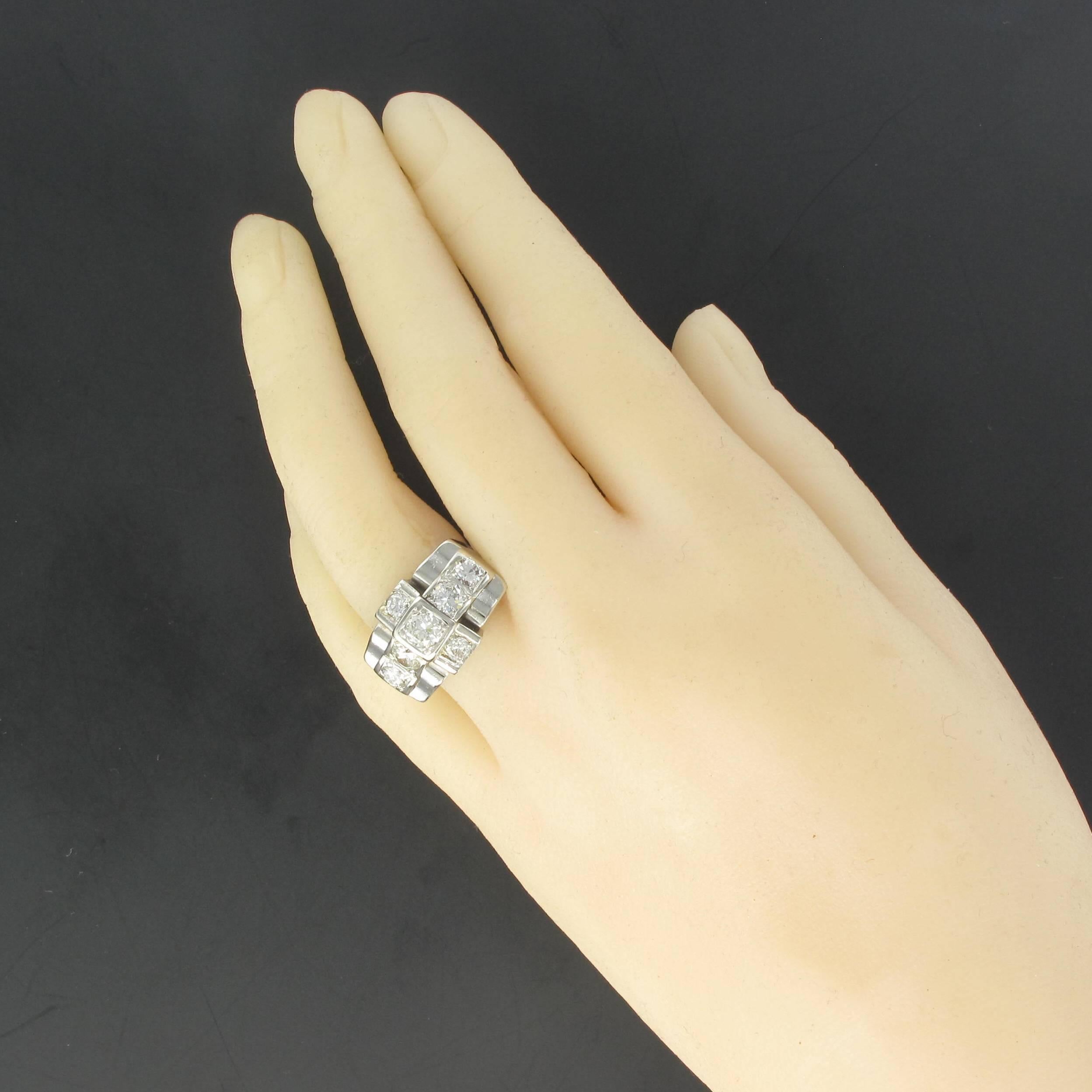 1930s Splendid French Art Deco Diamond Platinum Ring For Sale 3