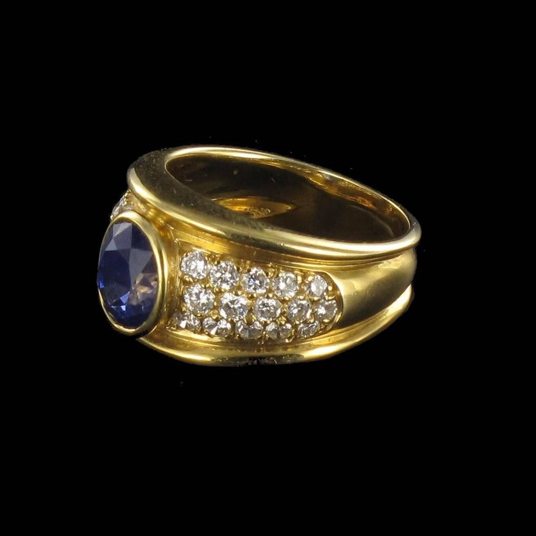 Women's 3.90 carat Blue Sapphire Diamond Ring