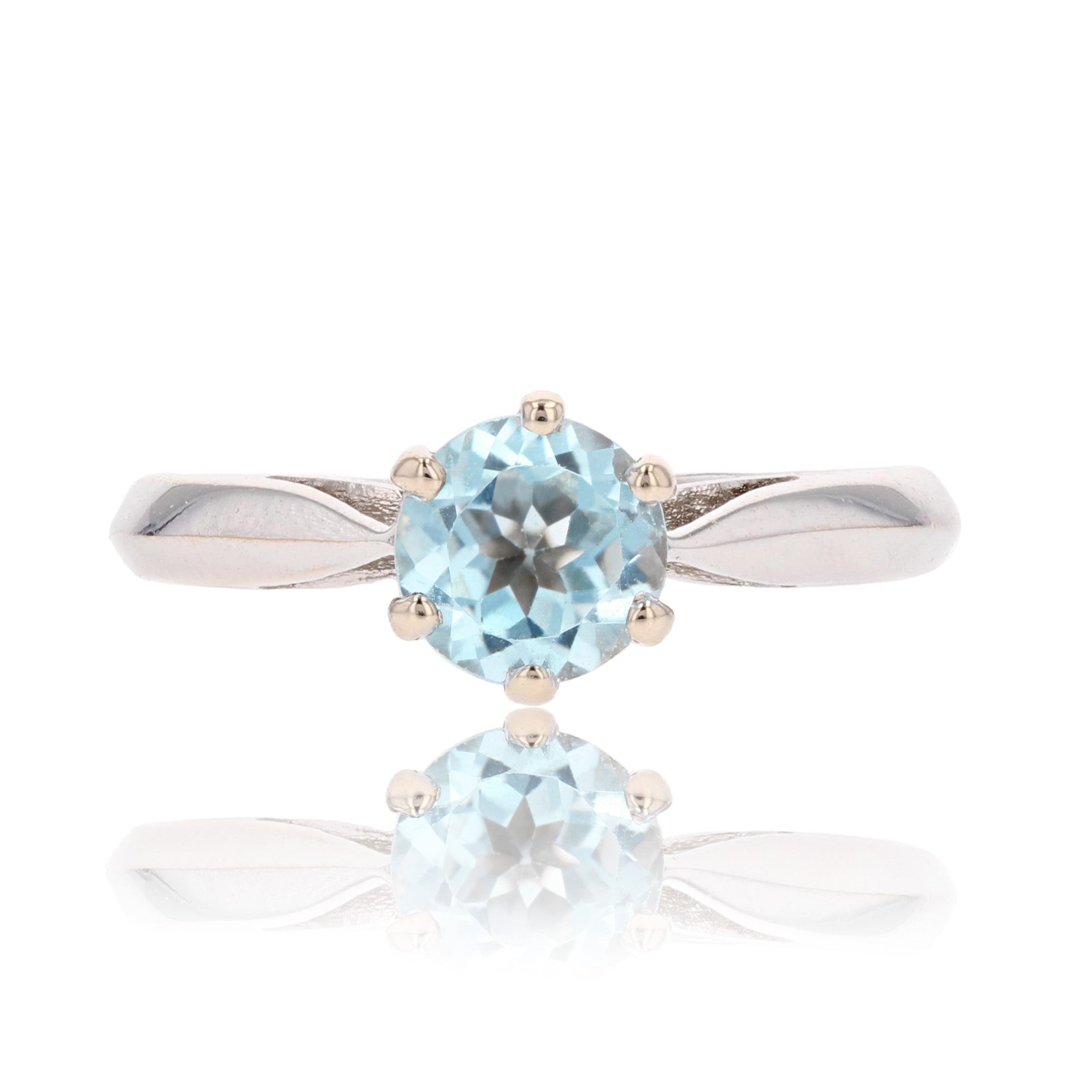 French 1970s Aquamarine 18 Karat White Gold Solitaire Ring